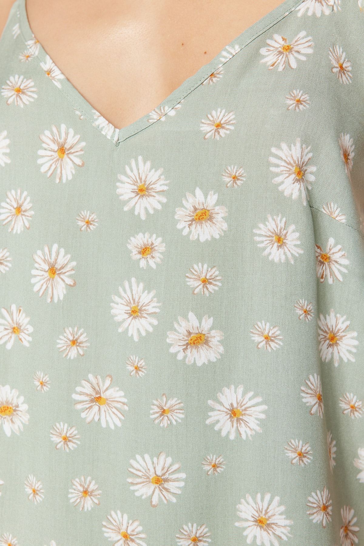 Trendyol Collection-Set pijamale țesute din viscoză cu curele de frânghie cu model floral verde deschis THMSS23PT00006 4
