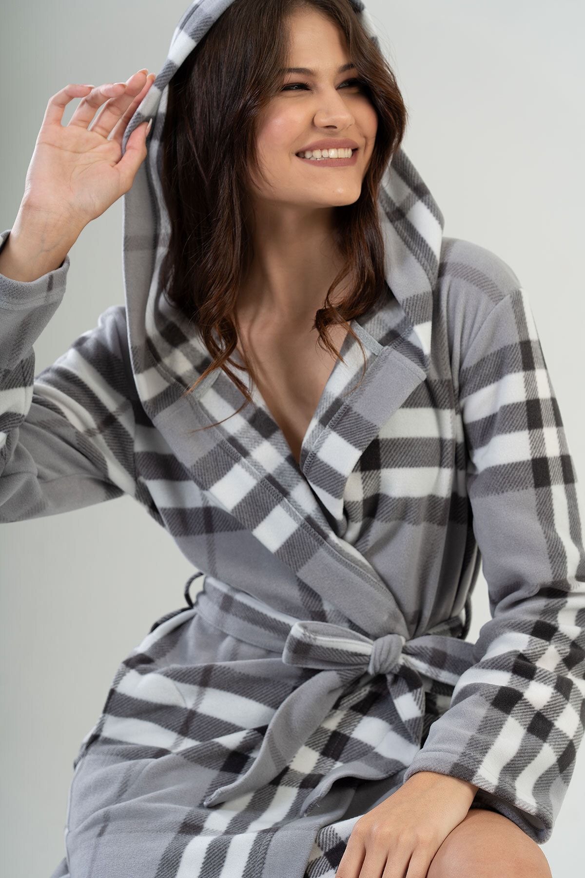 Vienetta Women s Fleece Hooded Short Dressing Gown Trendyol