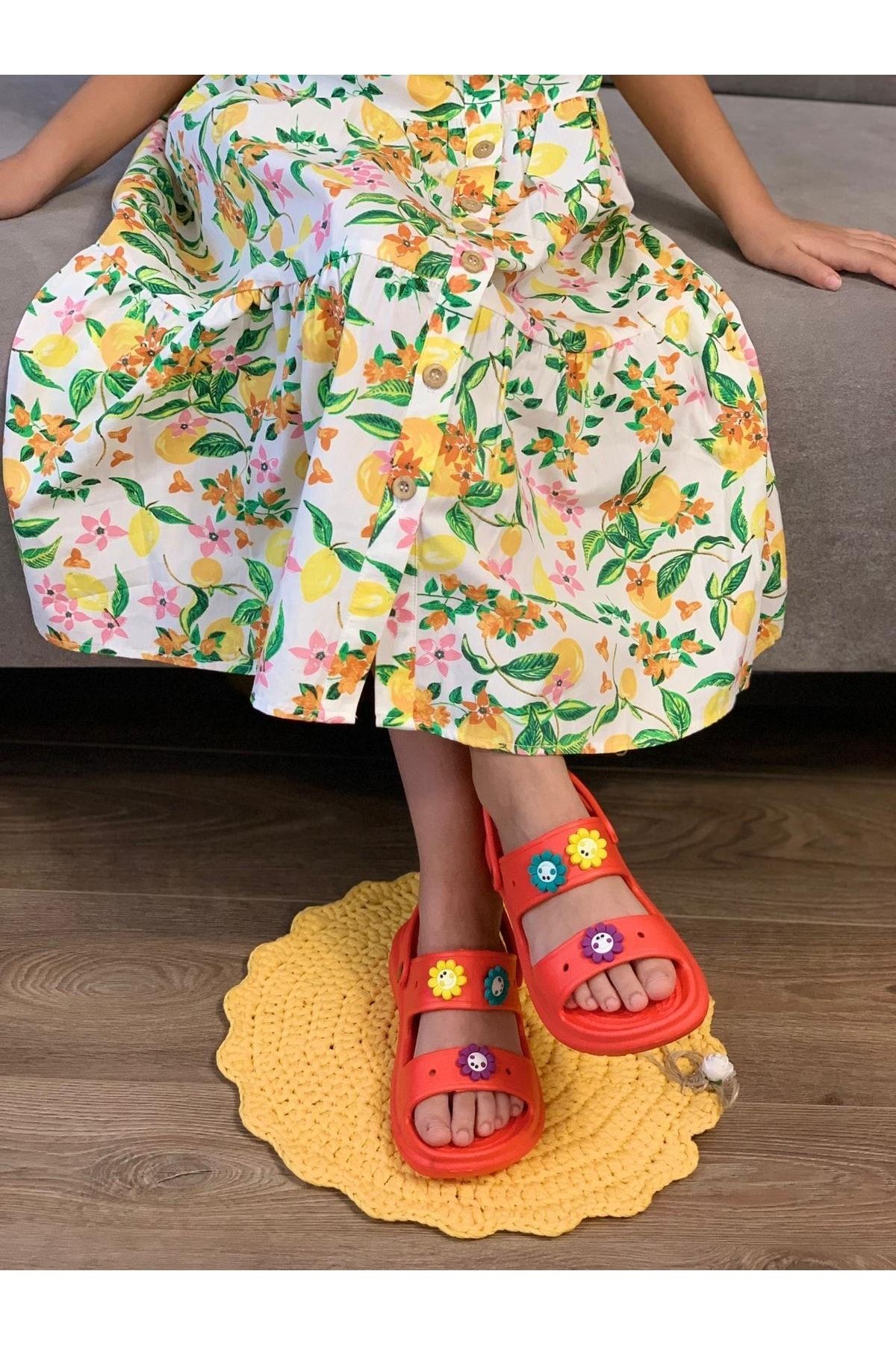 Mia red sandals store