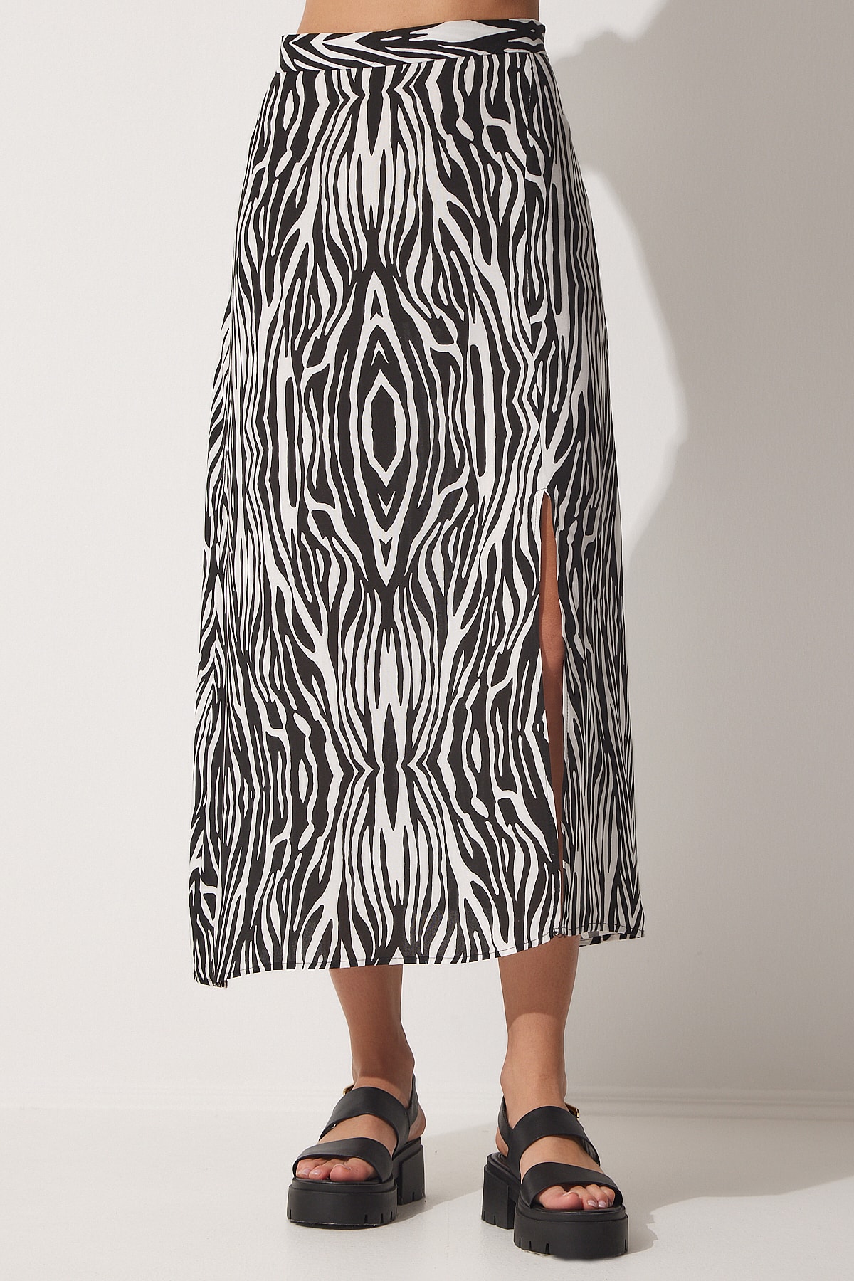 Back Slit Viscose Skirt