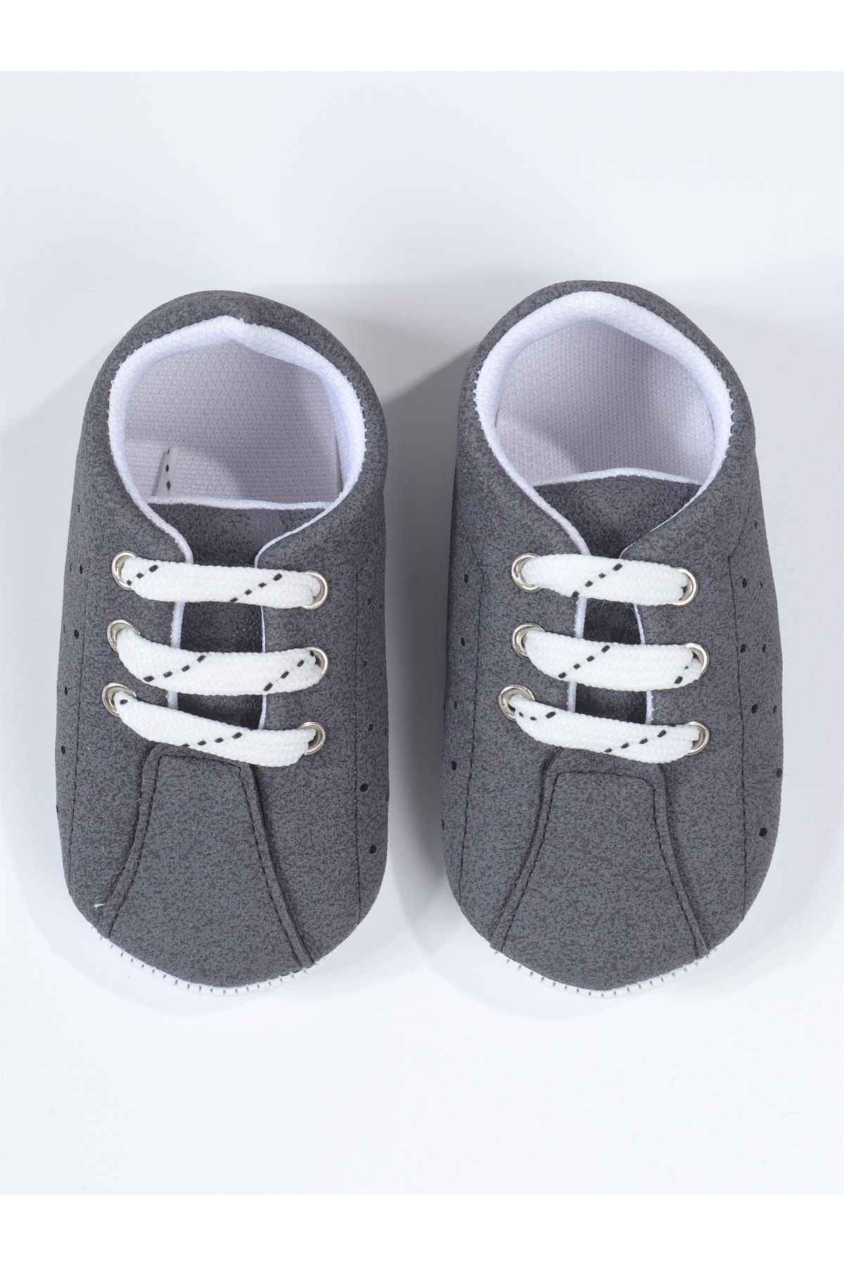 Grey baby 2025 shoes