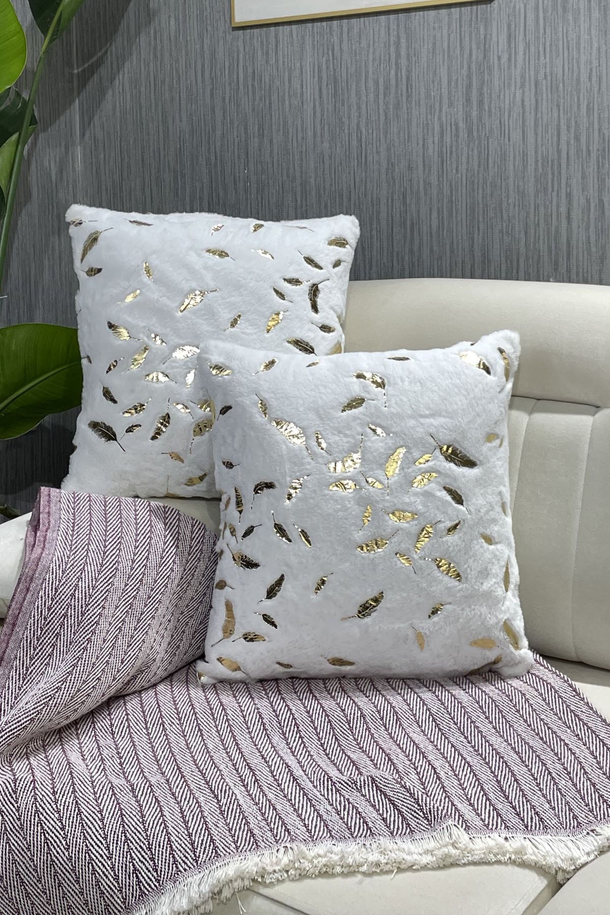 White shop gold cushion