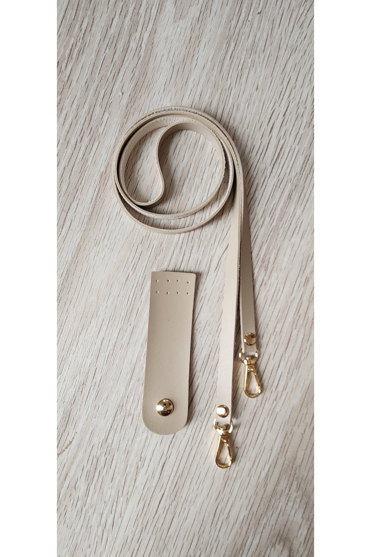 Leather Snap Cap And Thin Strap 110 Cm