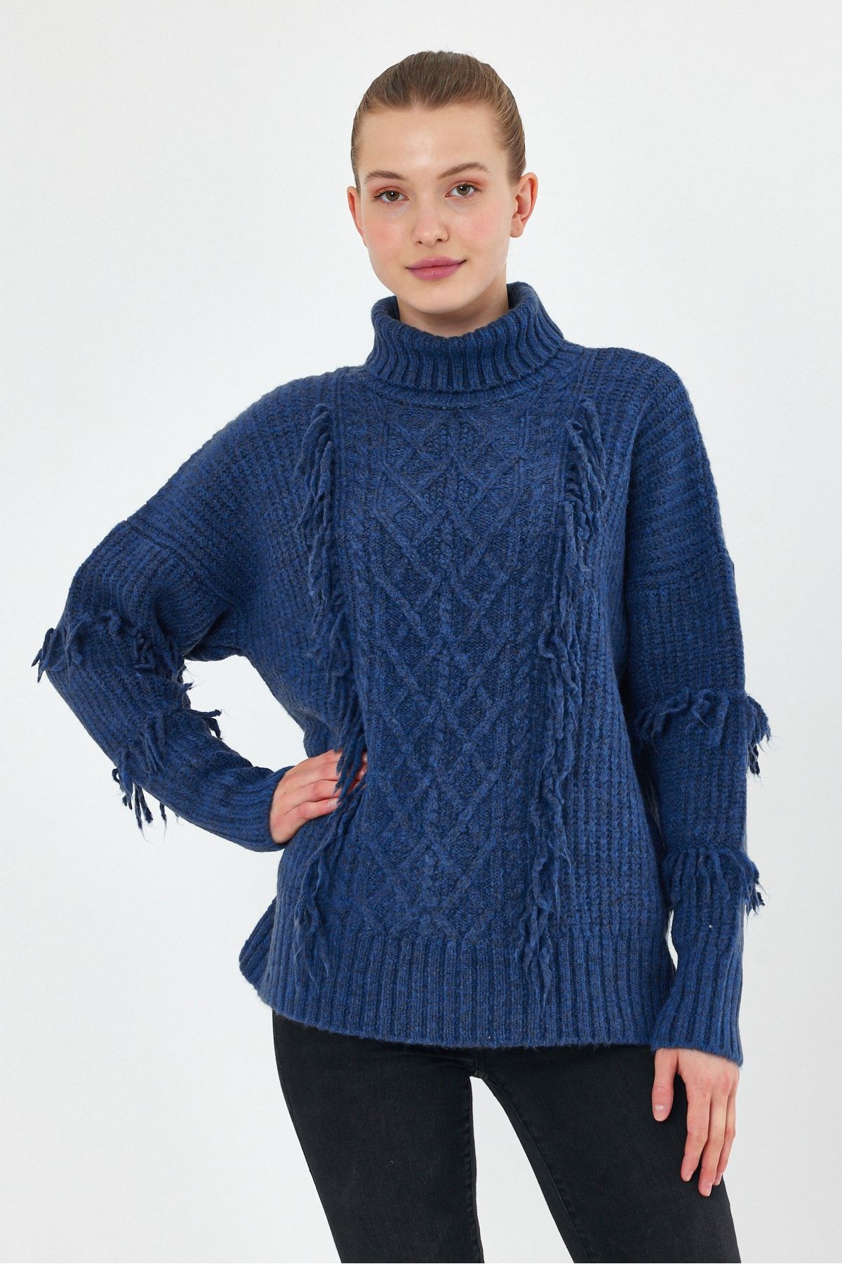 ALTINER TR KO Women s Navy Blue Color Tasseled Oversize Knitwear Sweater