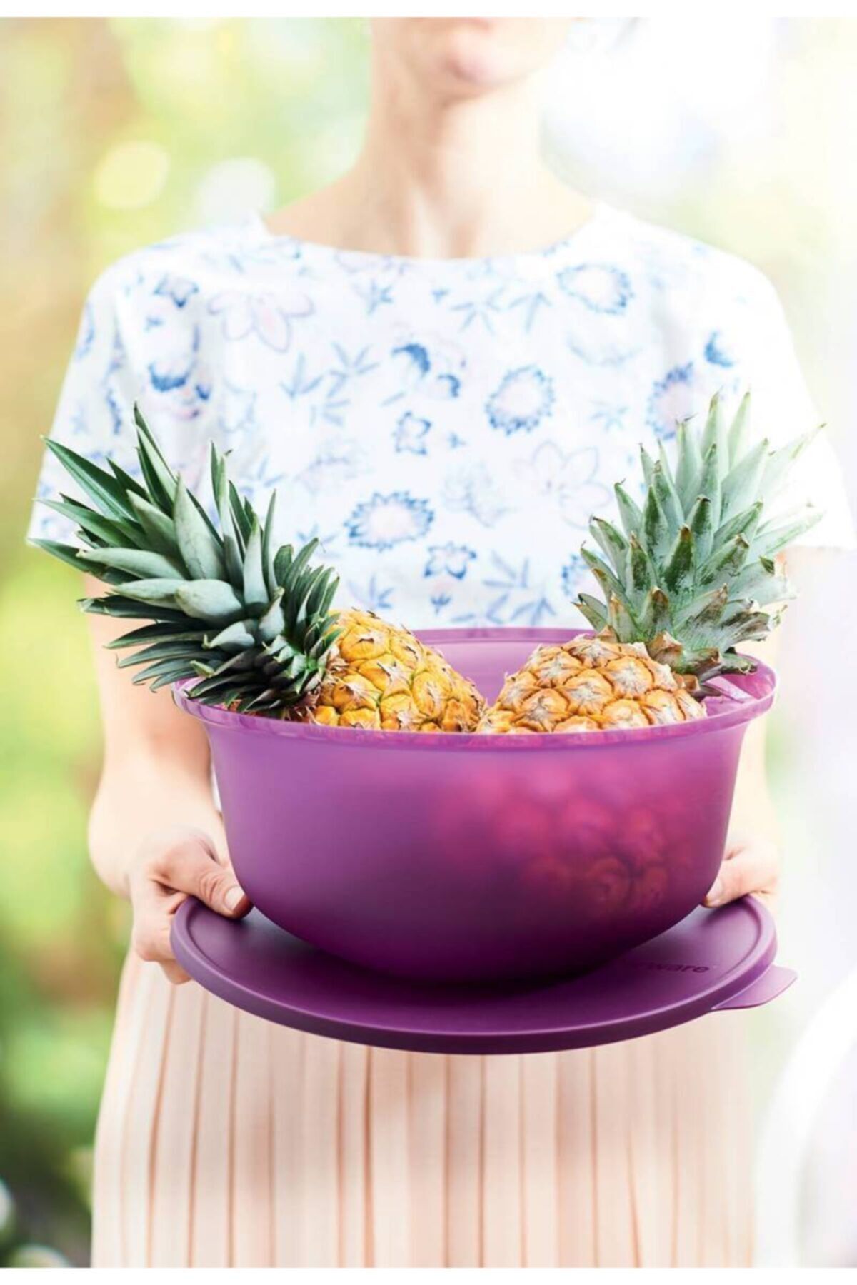 Tupperware-Aloha Serving and Storage Container 7.5 lt 7