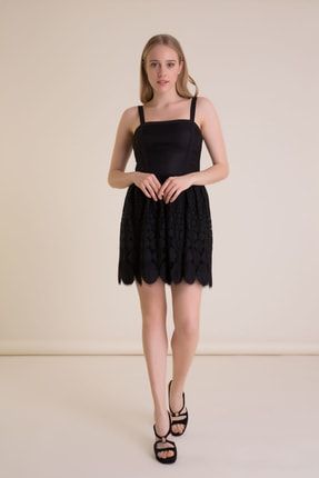 Dantel Detaylı Askılı Siyah Mini Elbise M0YMEB0971UN6