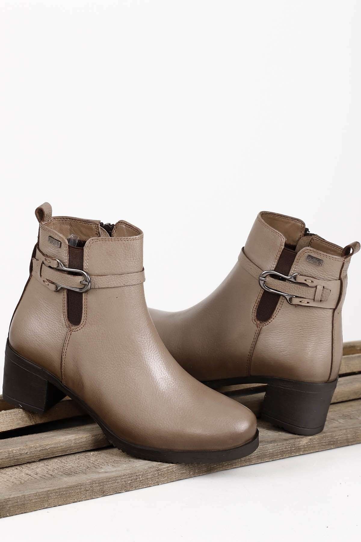 GÖNDERİ(R) Stiefelette Braun Blockabsatz