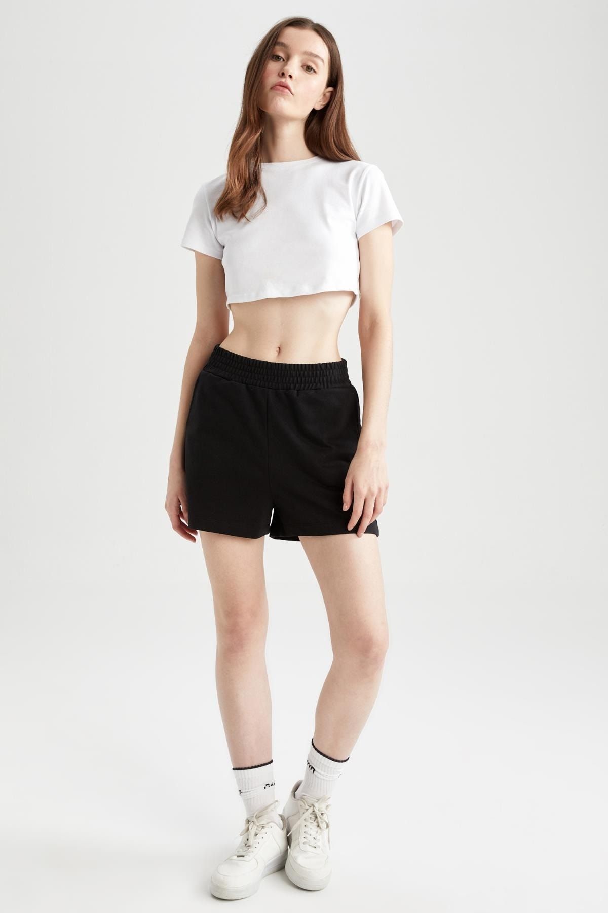 DeFacto Shorts Schwarz Mittlerer Bund