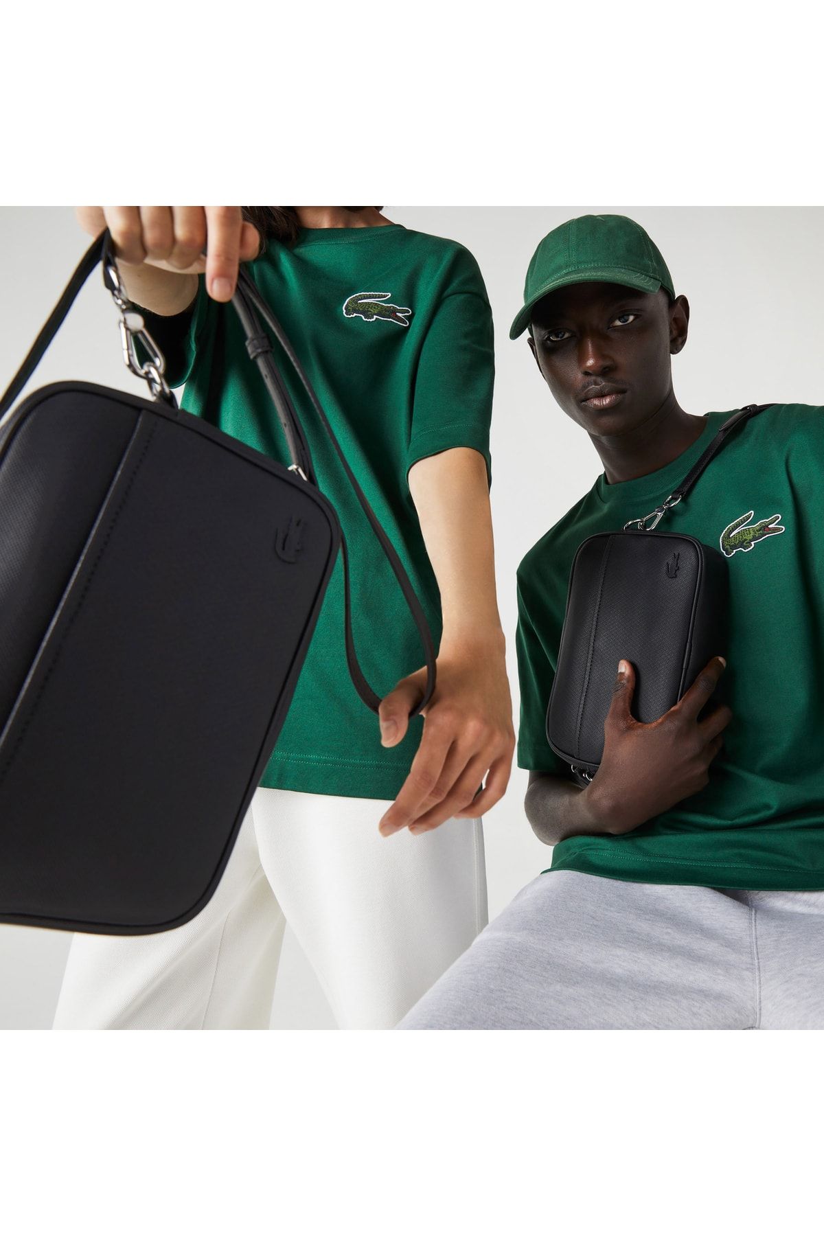 Lacoste Unisex Siyah Postacı Çantası