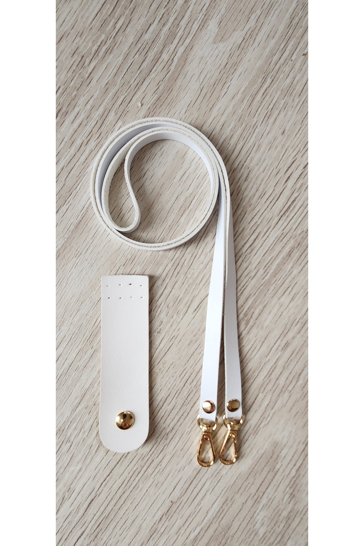 Leather Snap Cap And Thin Strap 110 Cm