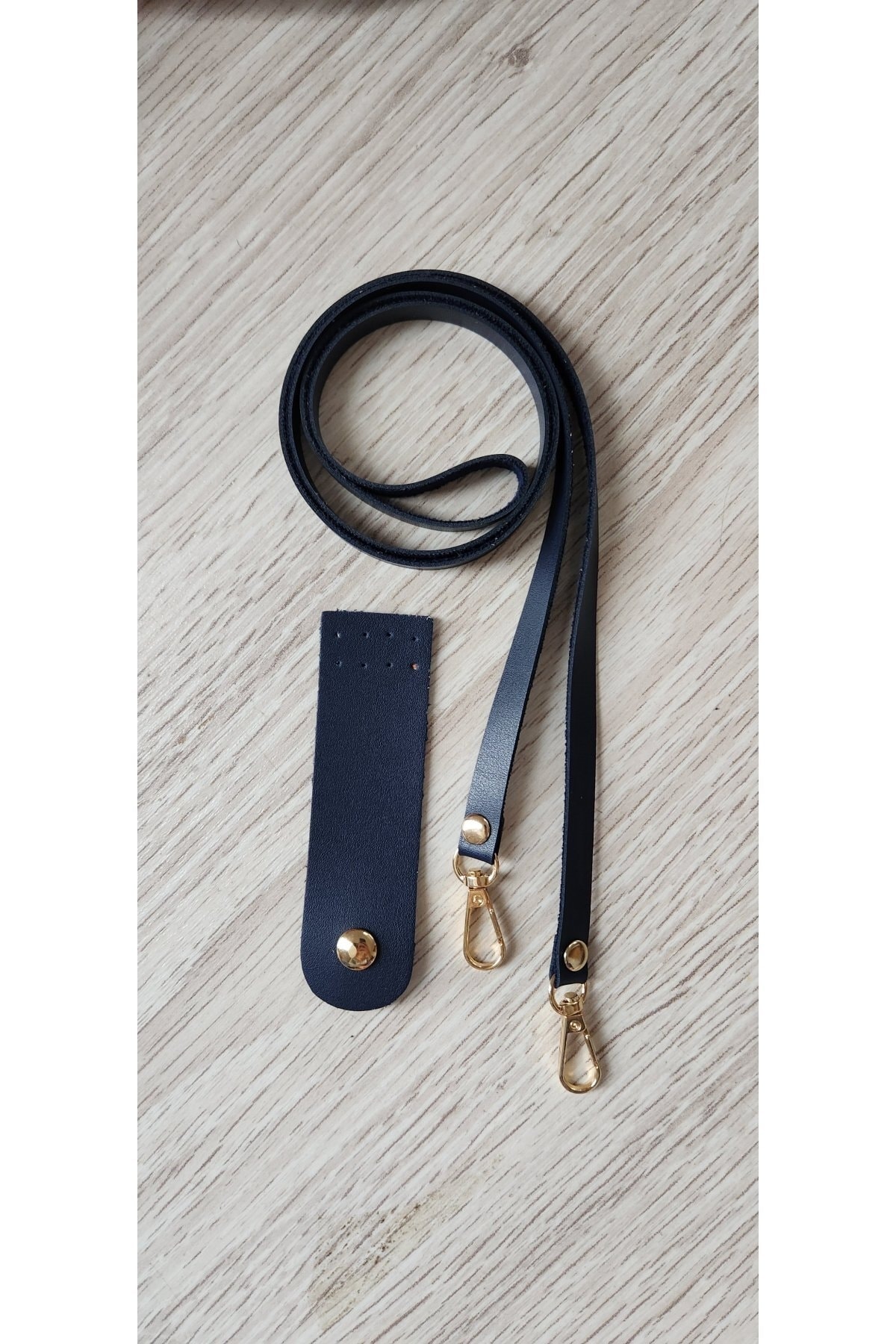 Leather Snap Cap And Thin Strap 110 Cm