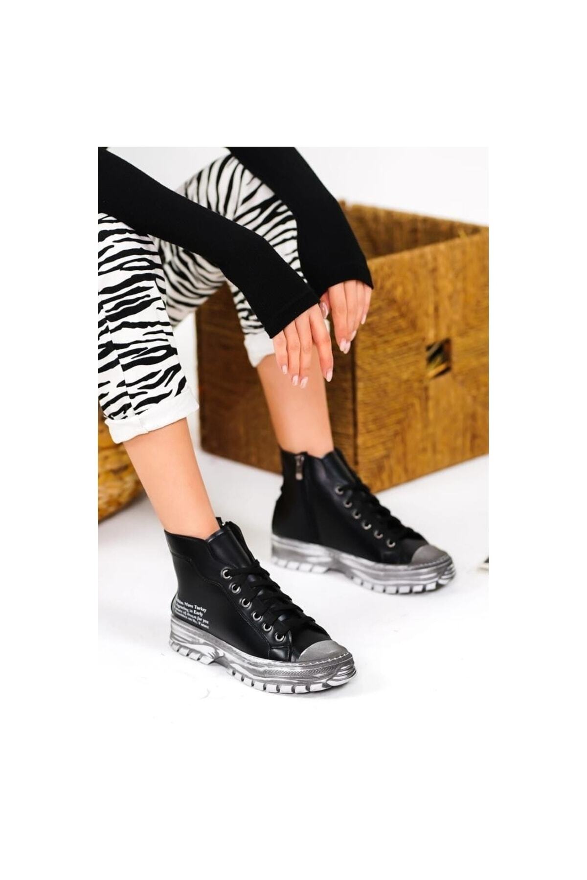 Erica Siyah Cilt Bağcıklı Bot