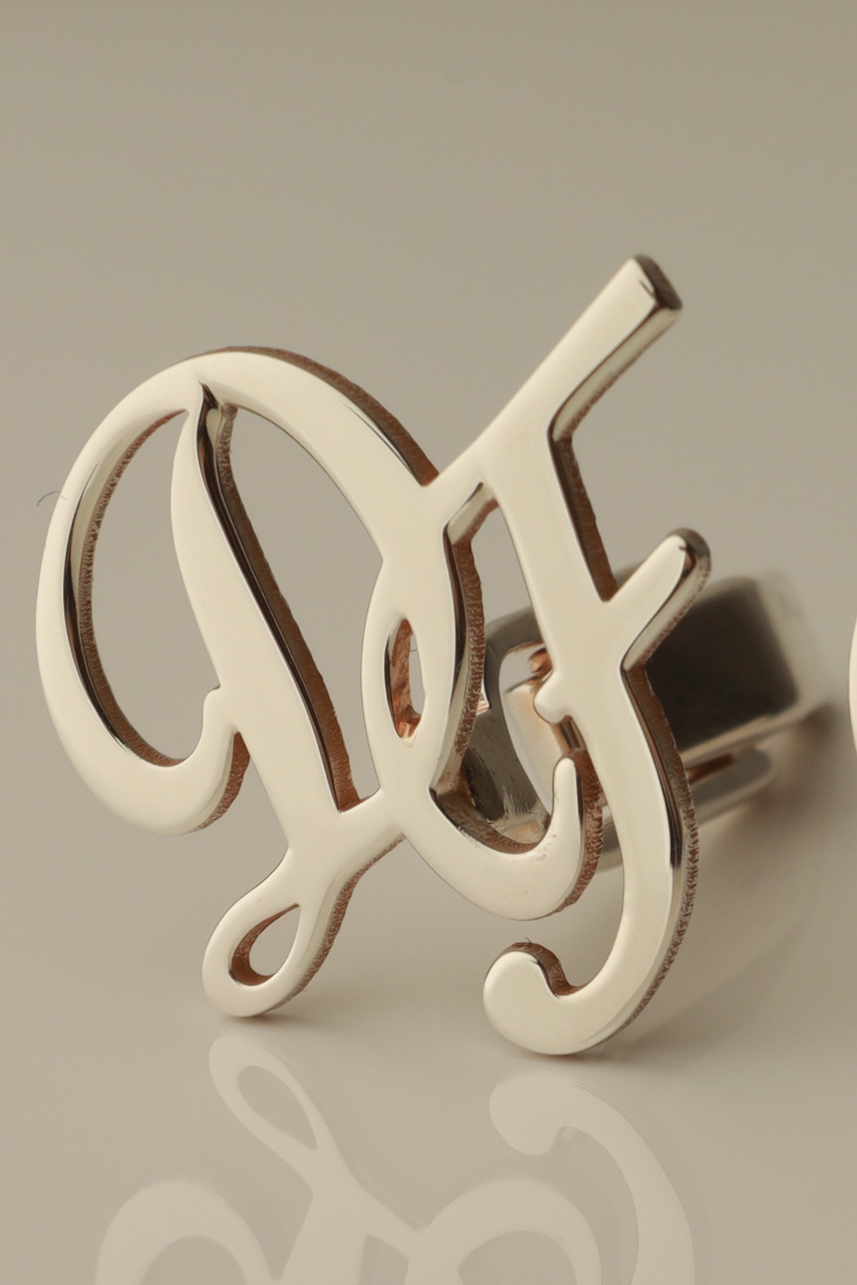 eddiajewellery Kişiye Özel Baş Harfli 14 Ayar Beyaz Kaplama 925 Ayar Gümüş Kol Düğmesi