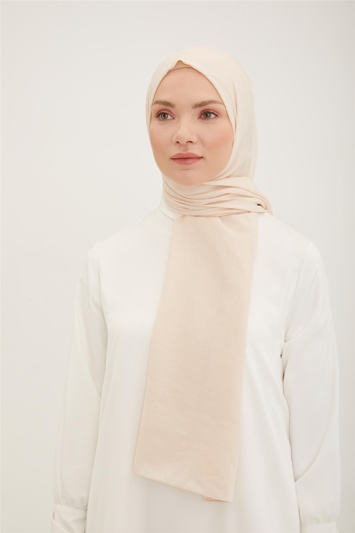 Trend 2025 hijab casual