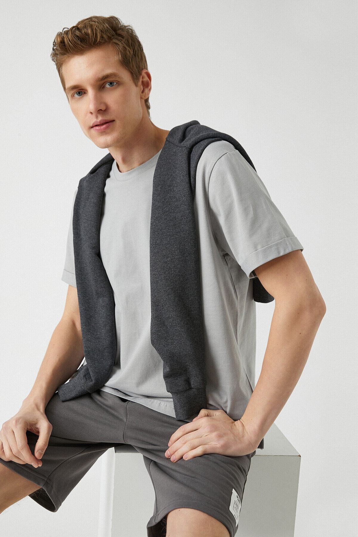 Koton T-Shirt Grau Regular Fit
