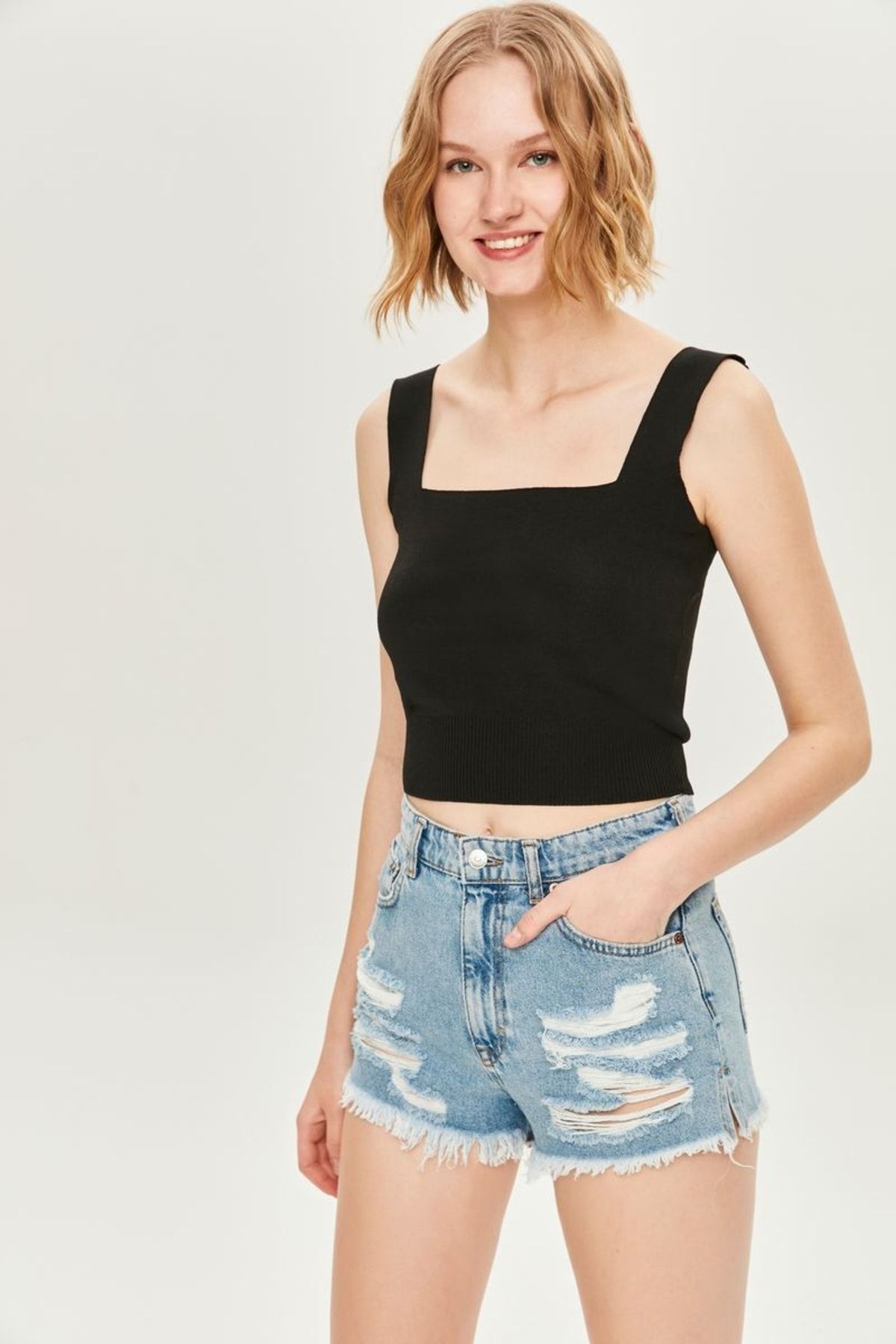 complete the look image