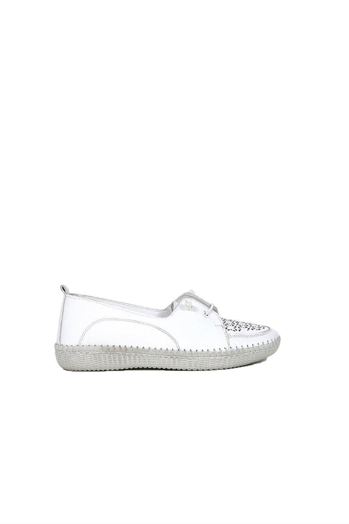 توگو کفش راحتی زنانه سفید