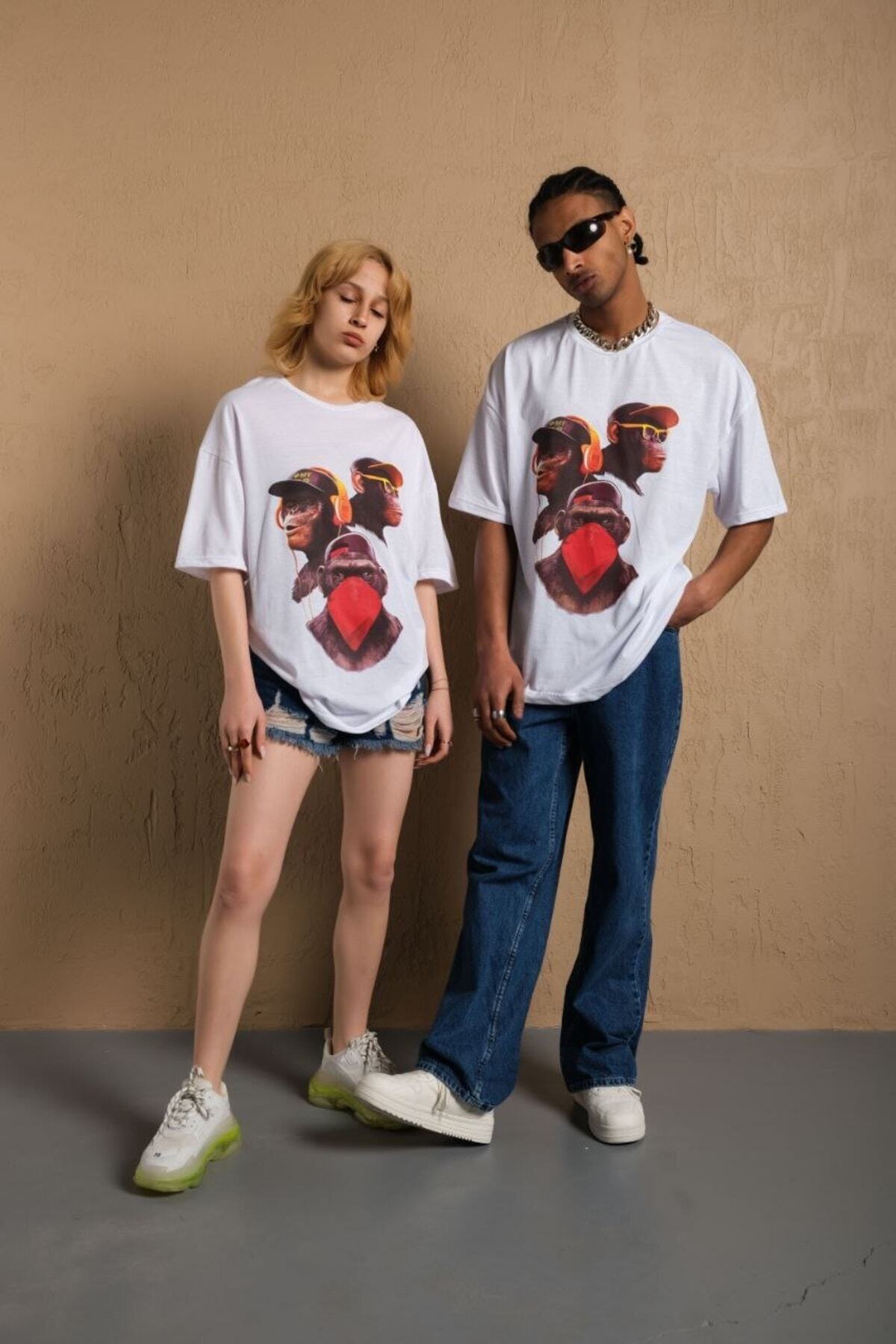 Maskeli Maymun Baskılı Oversize %100 Pamuk Beyaz T-shirt
