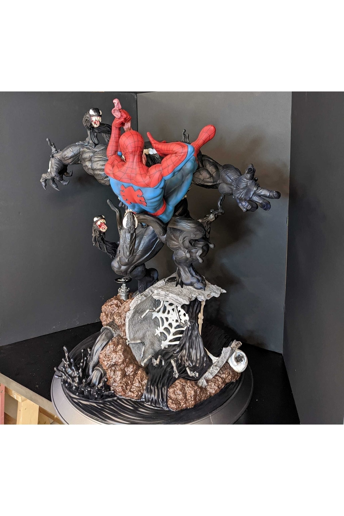 TuransoyCraft Venom Vs Spiderman Azılı Düşman Boyalı Figür 20 Cm