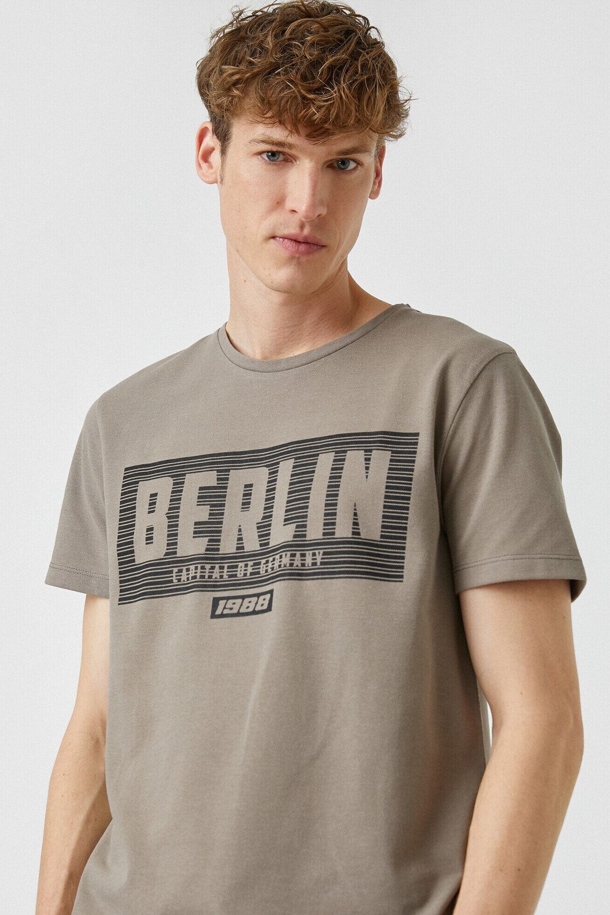 Koton T-Shirt Braun Regular Fit Fast ausverkauft