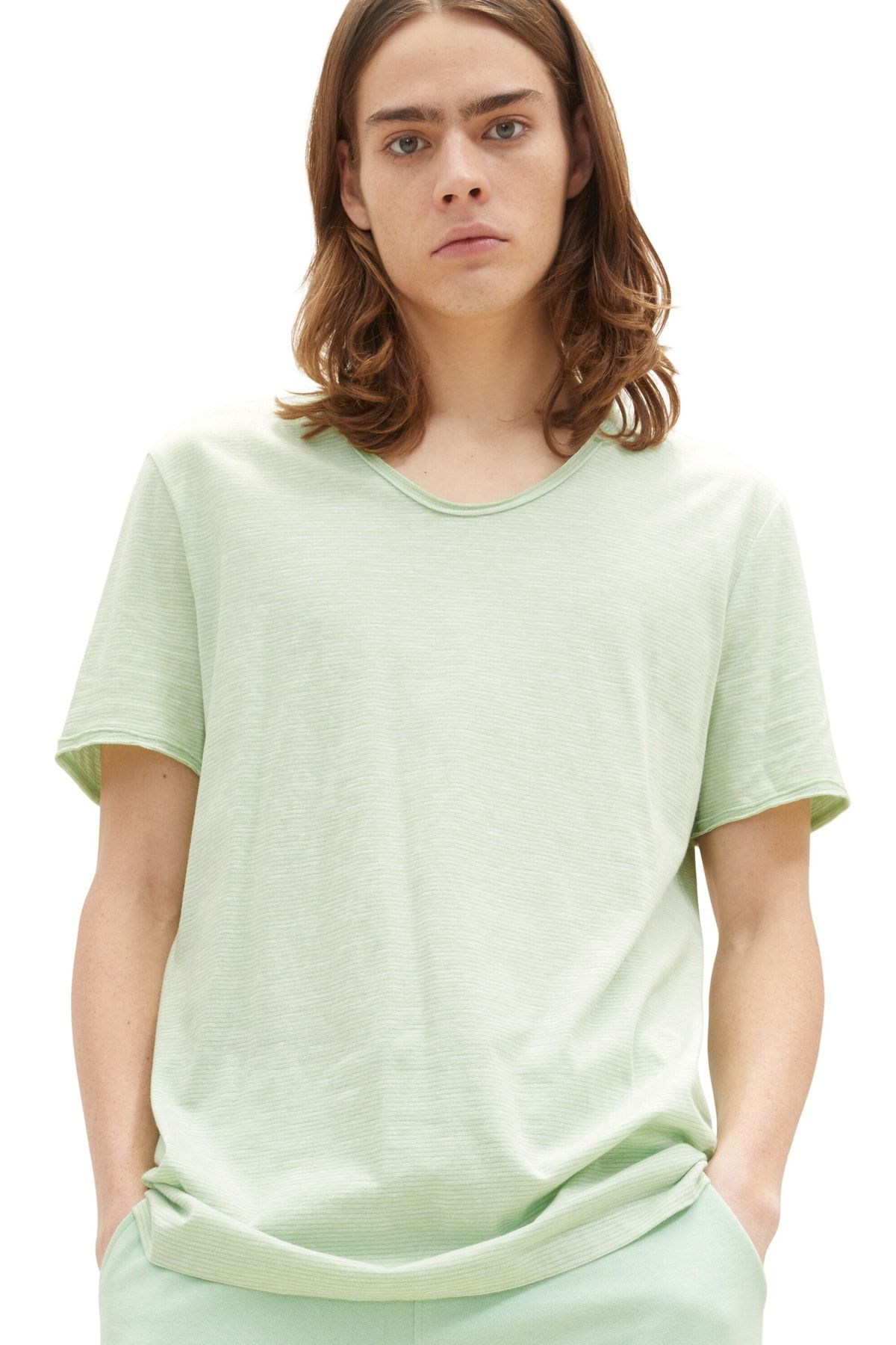 Tom Tailor Denim Grün-weißes Herren-T-Shirt mit feinen Yard-Streifen -  Trendyol