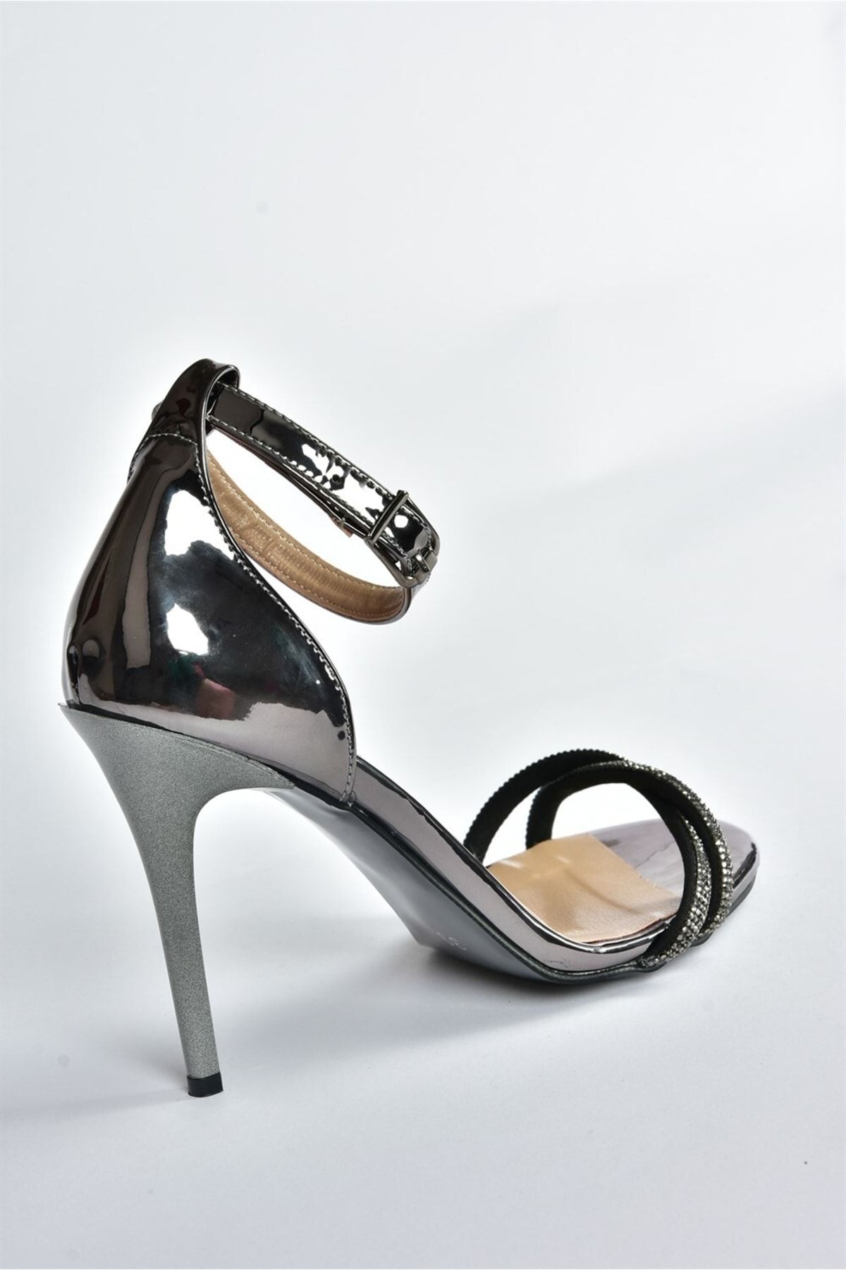 Fox Shoes-Дамски вечерни обувки с тънки токчета Platinum Mirror Stone M752121334 6
