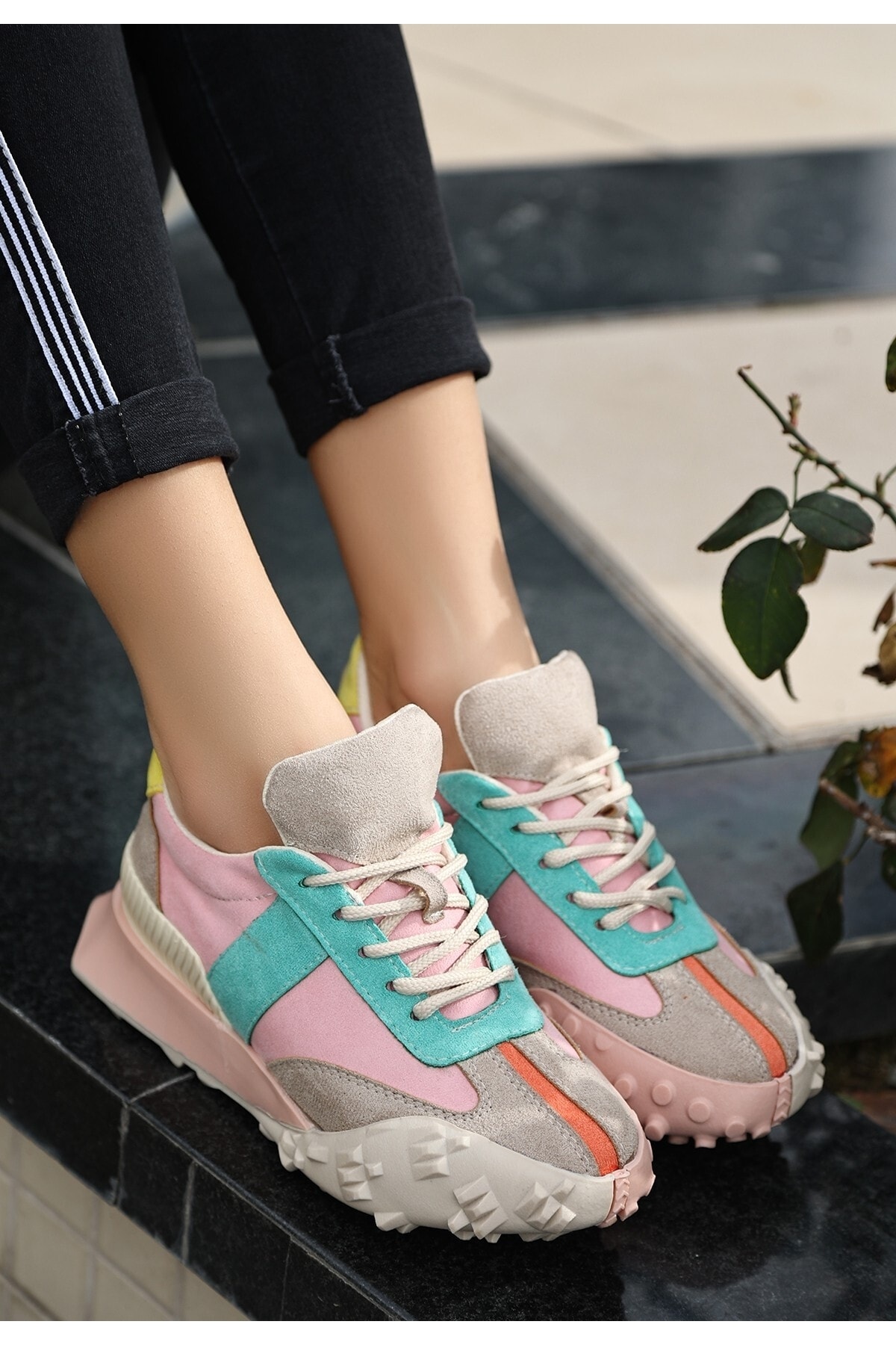 Kadın Sali Vizon Süet Pudra Detaylı Spor Ayakkabı