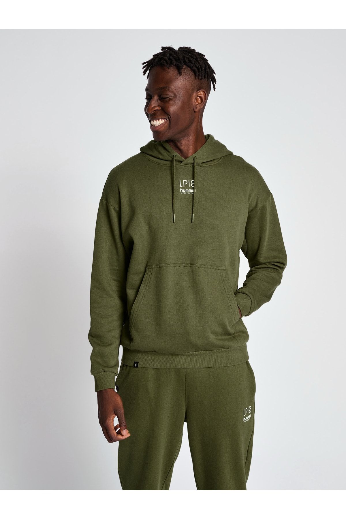 HUMMEL Sweatshirt Grün Regular Fit