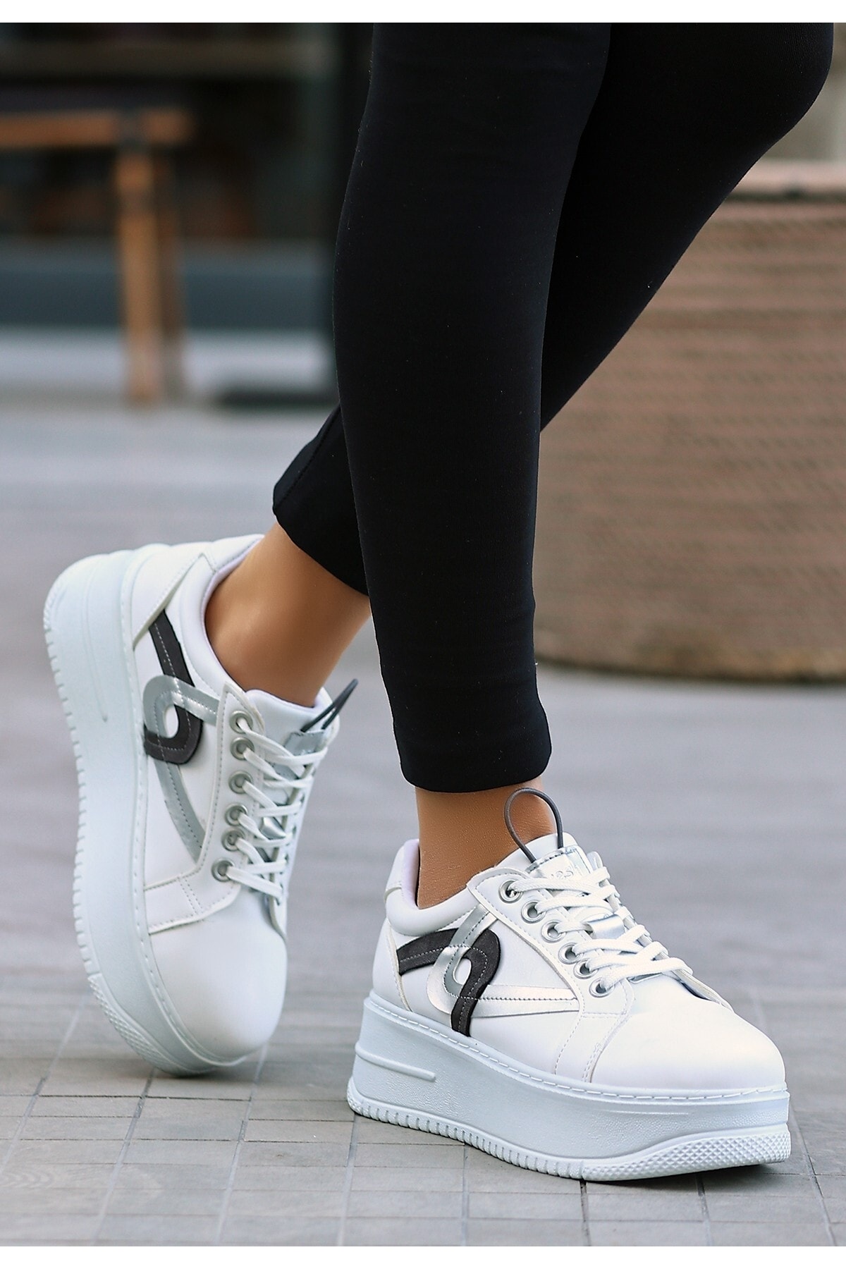 Ziana Beyaz Cilt Bağcıklı Spor Ayakkabı