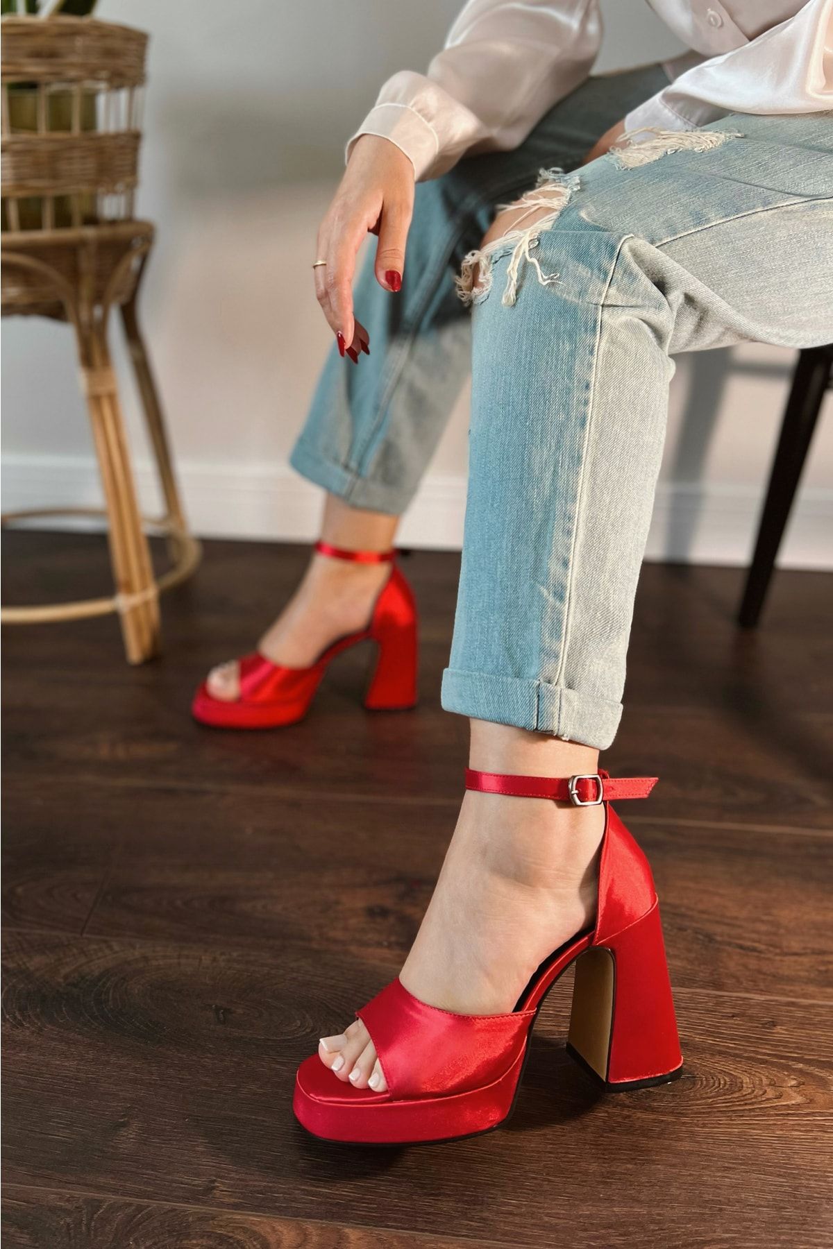 POLKA STORE Women s Bella Satin Platform Single Strap Open Toe