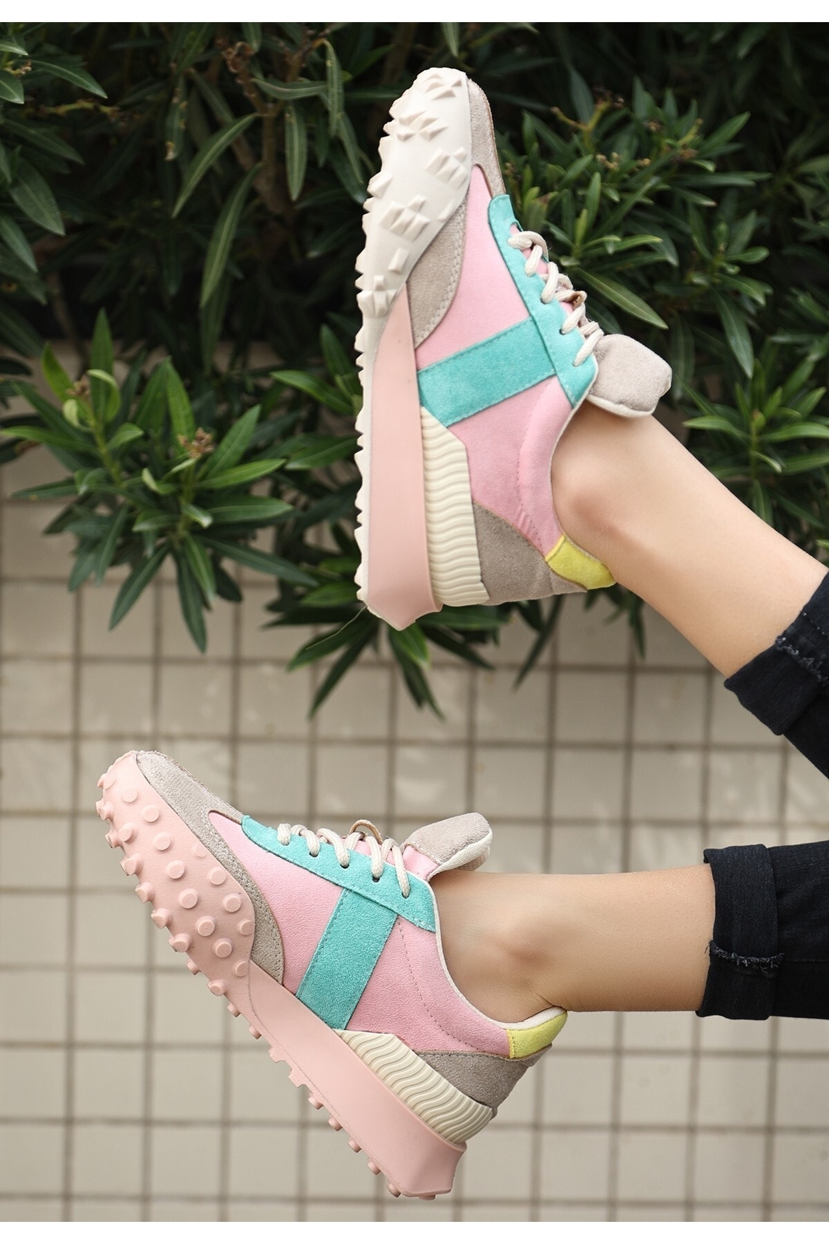 Kadın Sali Vizon Süet Pudra Detaylı Spor Ayakkabı