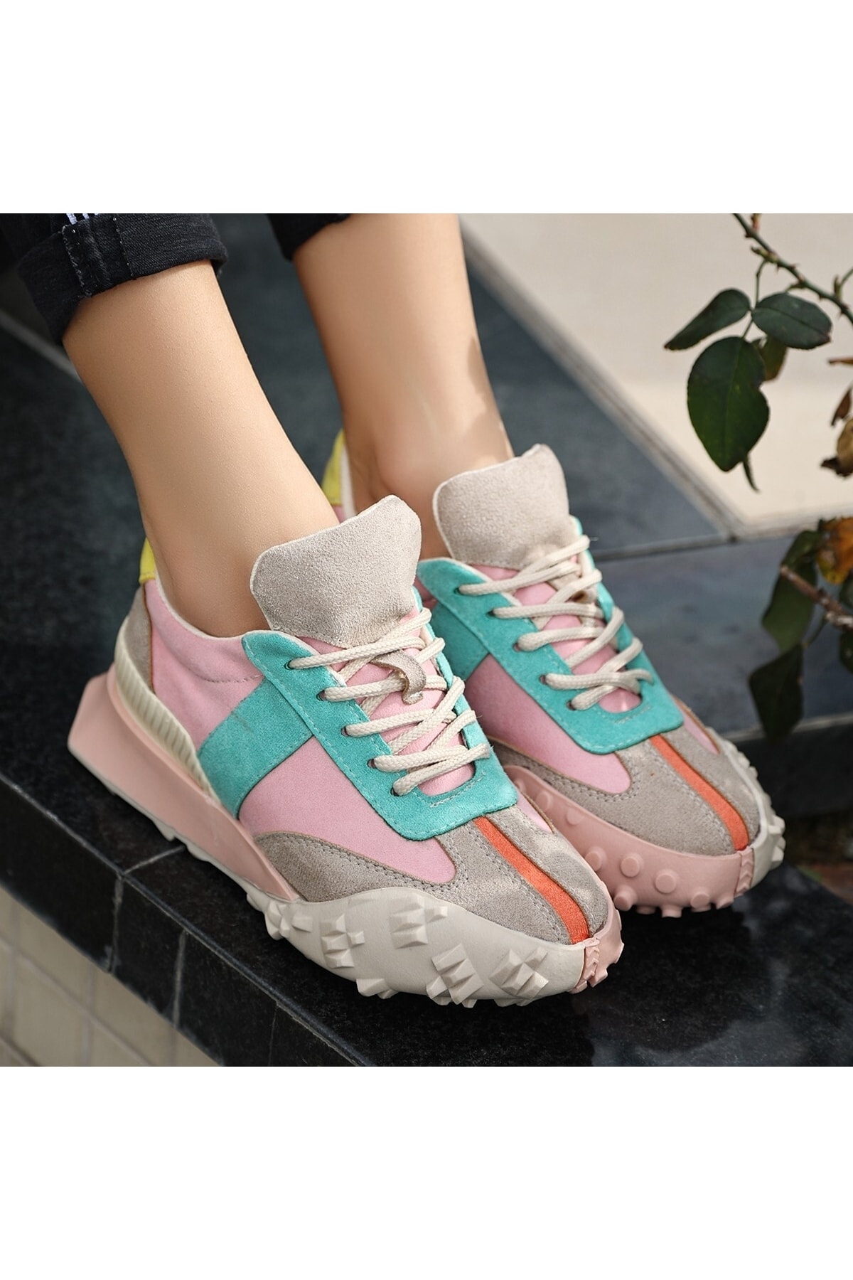 Kadın Sali Vizon Süet Pudra Detaylı Spor Ayakkabı