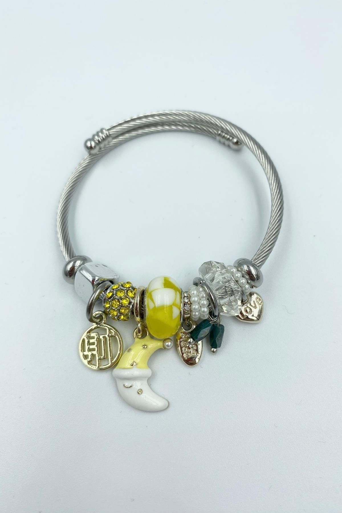 Teenage shop bracelet trend