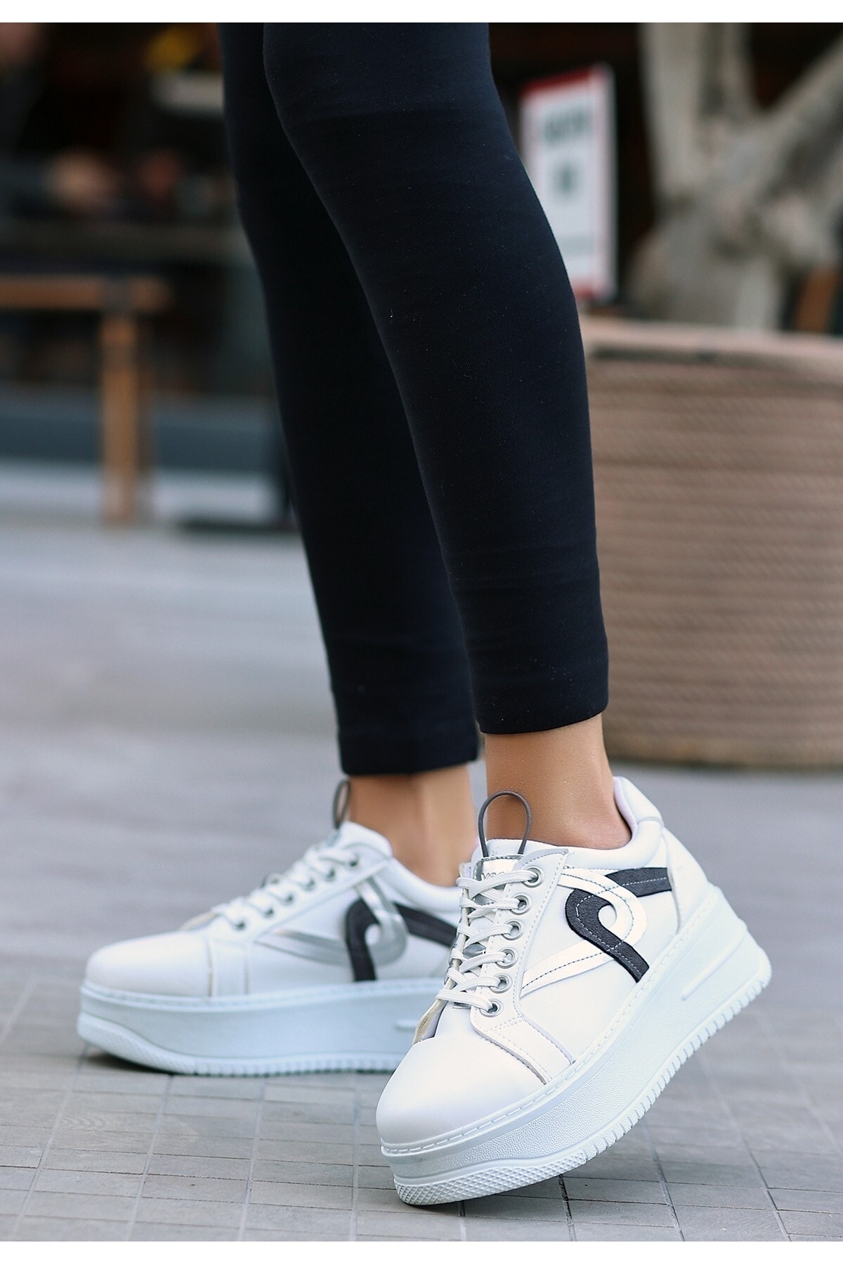 Ziana Beyaz Cilt Bağcıklı Spor Ayakkabı