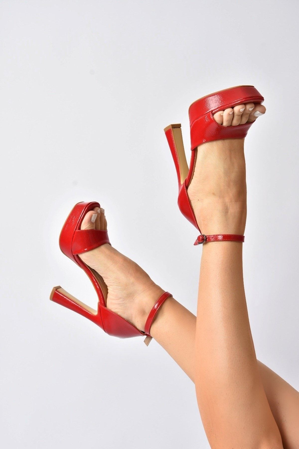 Thick red heels sale