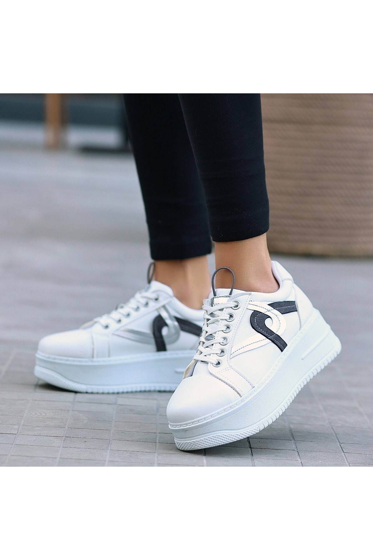Ziana Beyaz Cilt Bağcıklı Spor Ayakkabı