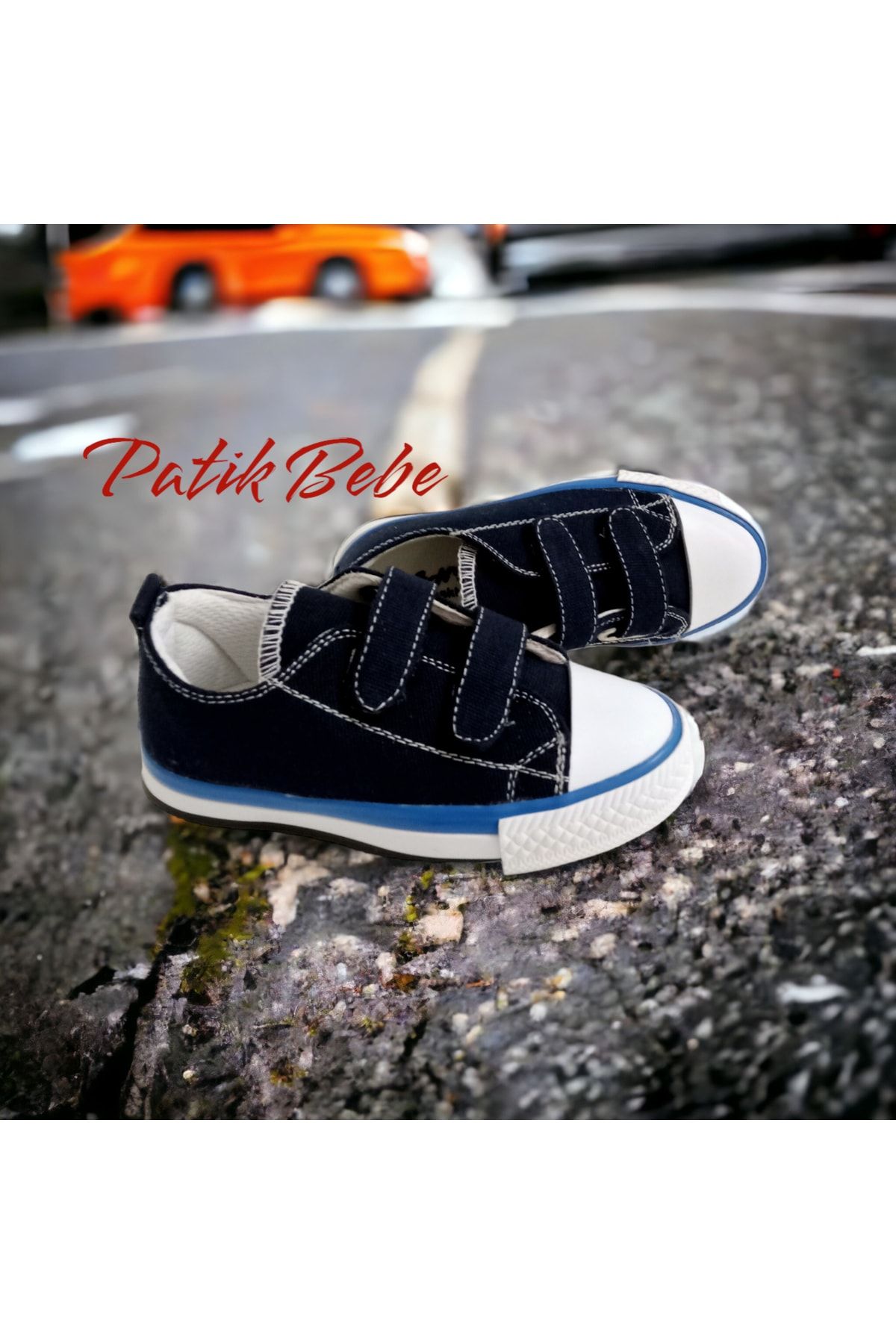 Converse baby velcro top