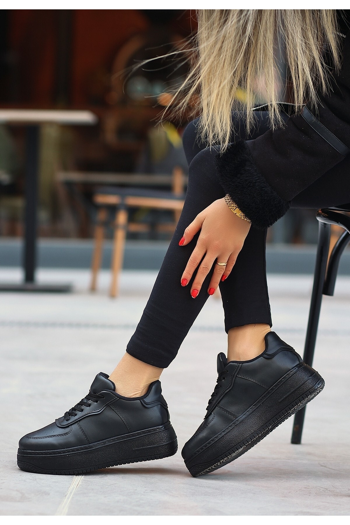 Kadın Wondi Siyah Cilt Bağcıklı Spor Ayakkabı