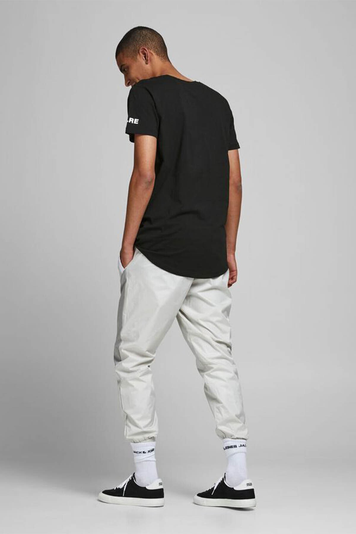 تیشرت مردانه مشکی جک اند جونز | 12195559 اورجینال - تصویر 2