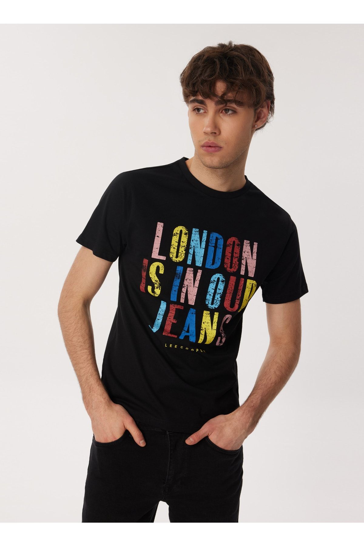 تی شرت مردانه مشکی یقه خدمه 232 Lcm 242003 Fergus Black Lee Cooper