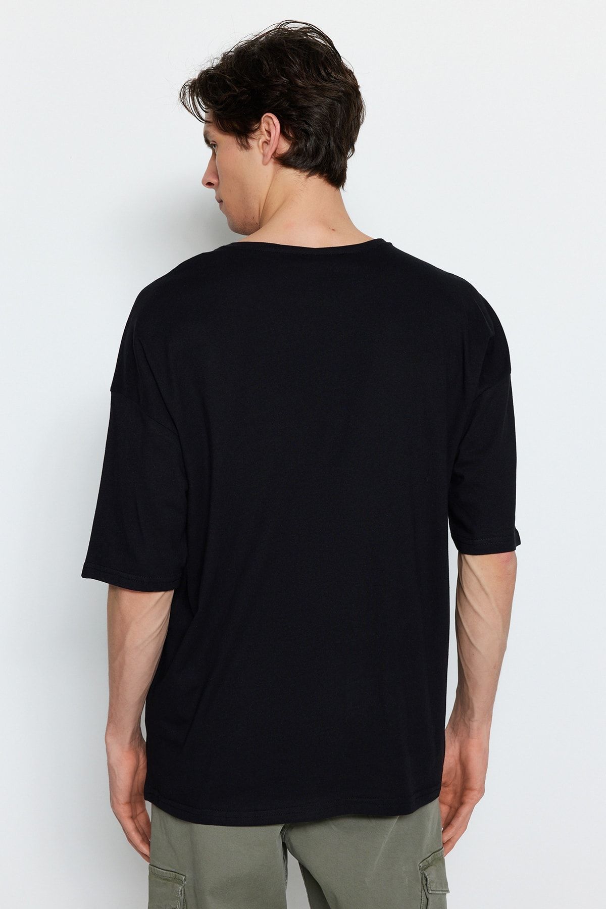 Trendyol Collection T-Shirt - Black - Oversize