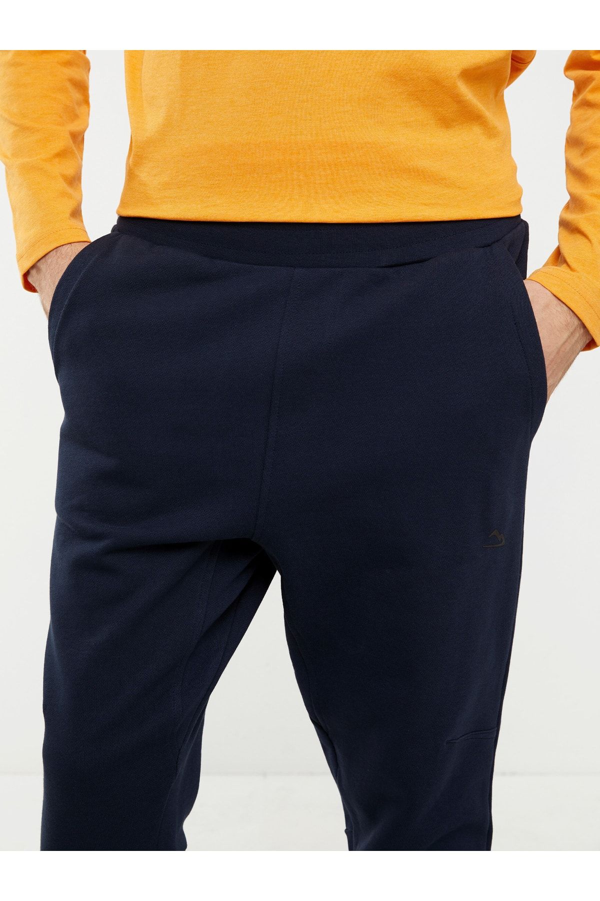 LC Waikiki Jogginghose Dunkelblau Jogger Fast ausverkauft