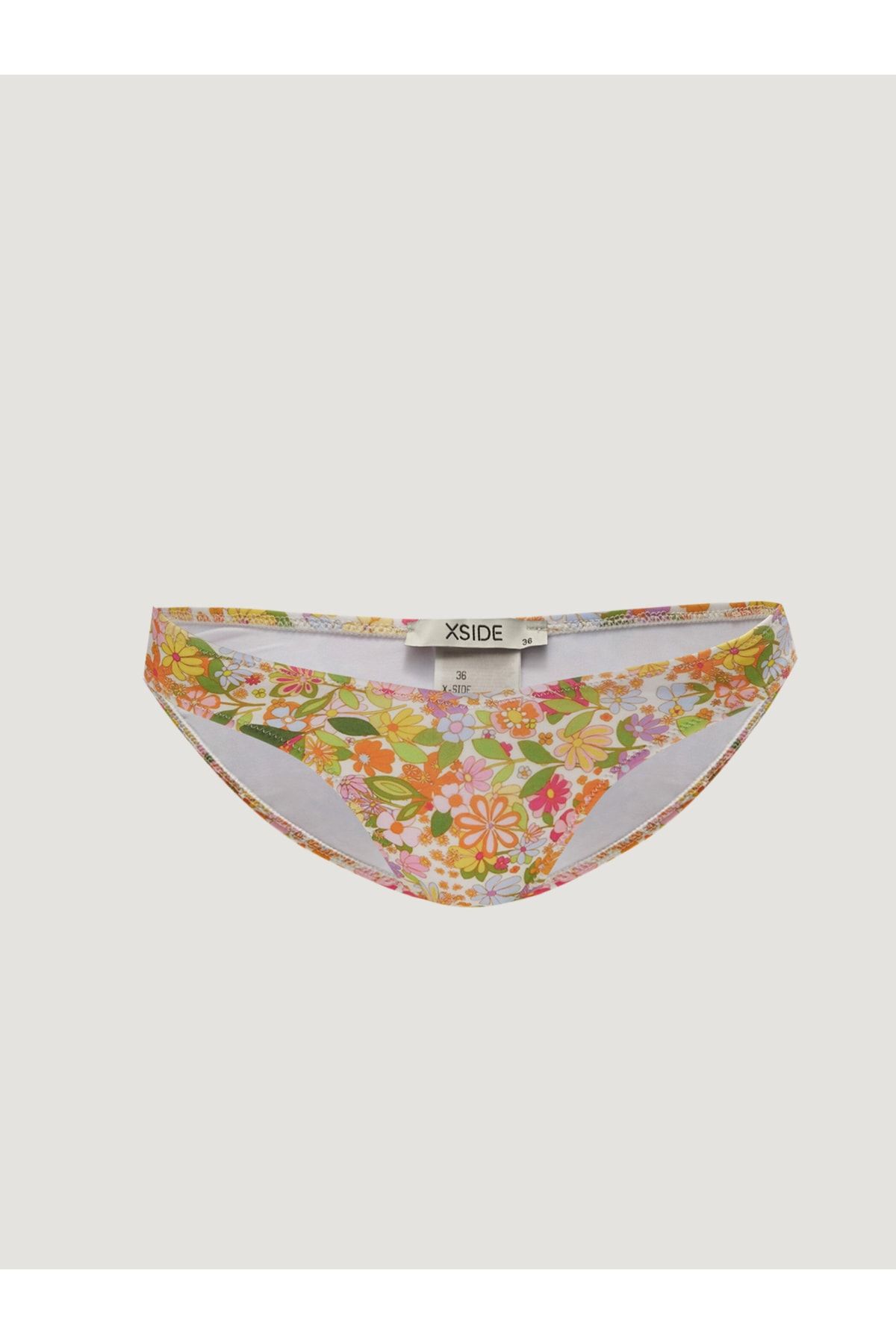 LC Waikiki Dół Bikini W Kwiaty Kobieta - 44