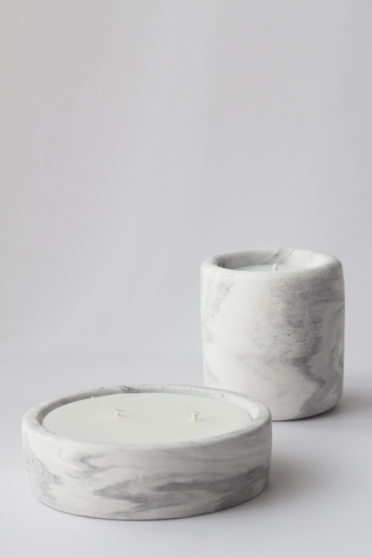 Ylang Ylang Scented Black Marble Pattern 2-Piece Candle Set