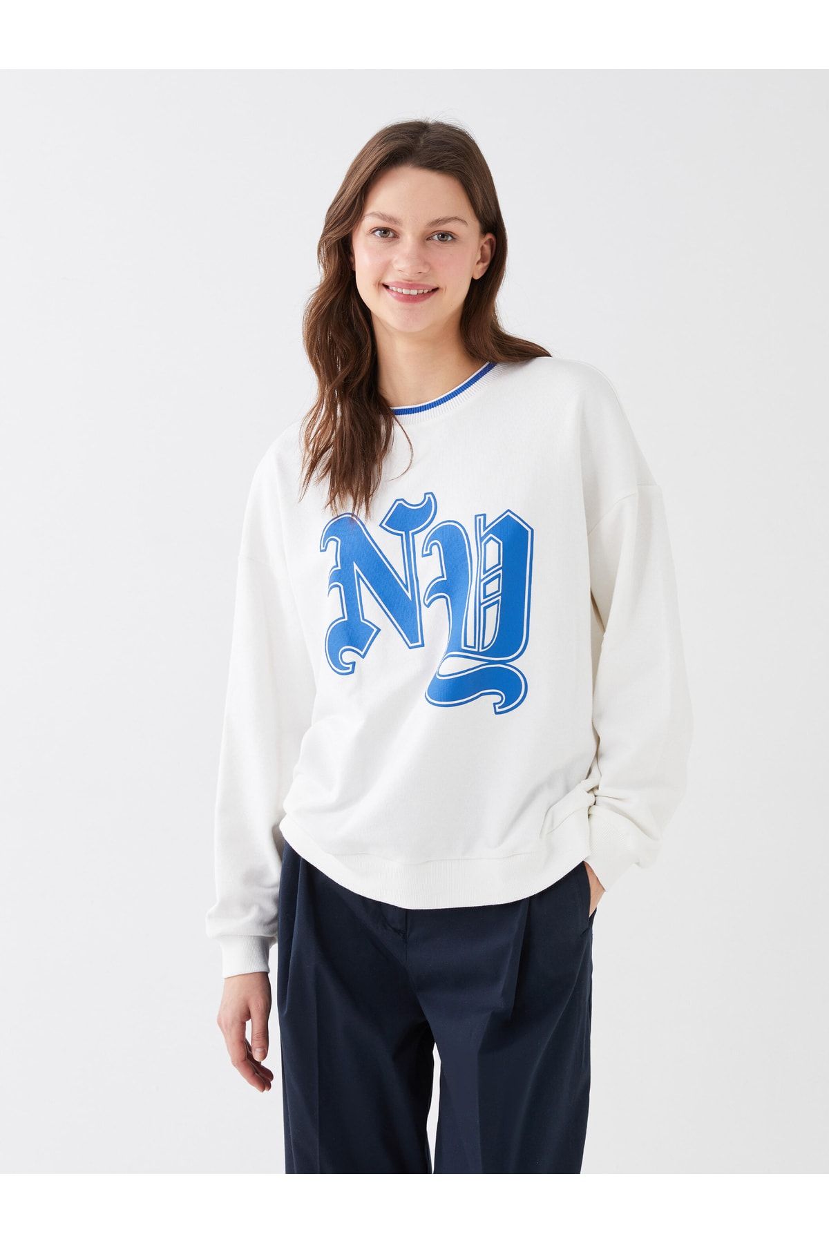 LC Waikiki Sweatshirt Ecru Regular Fit Fast ausverkauft