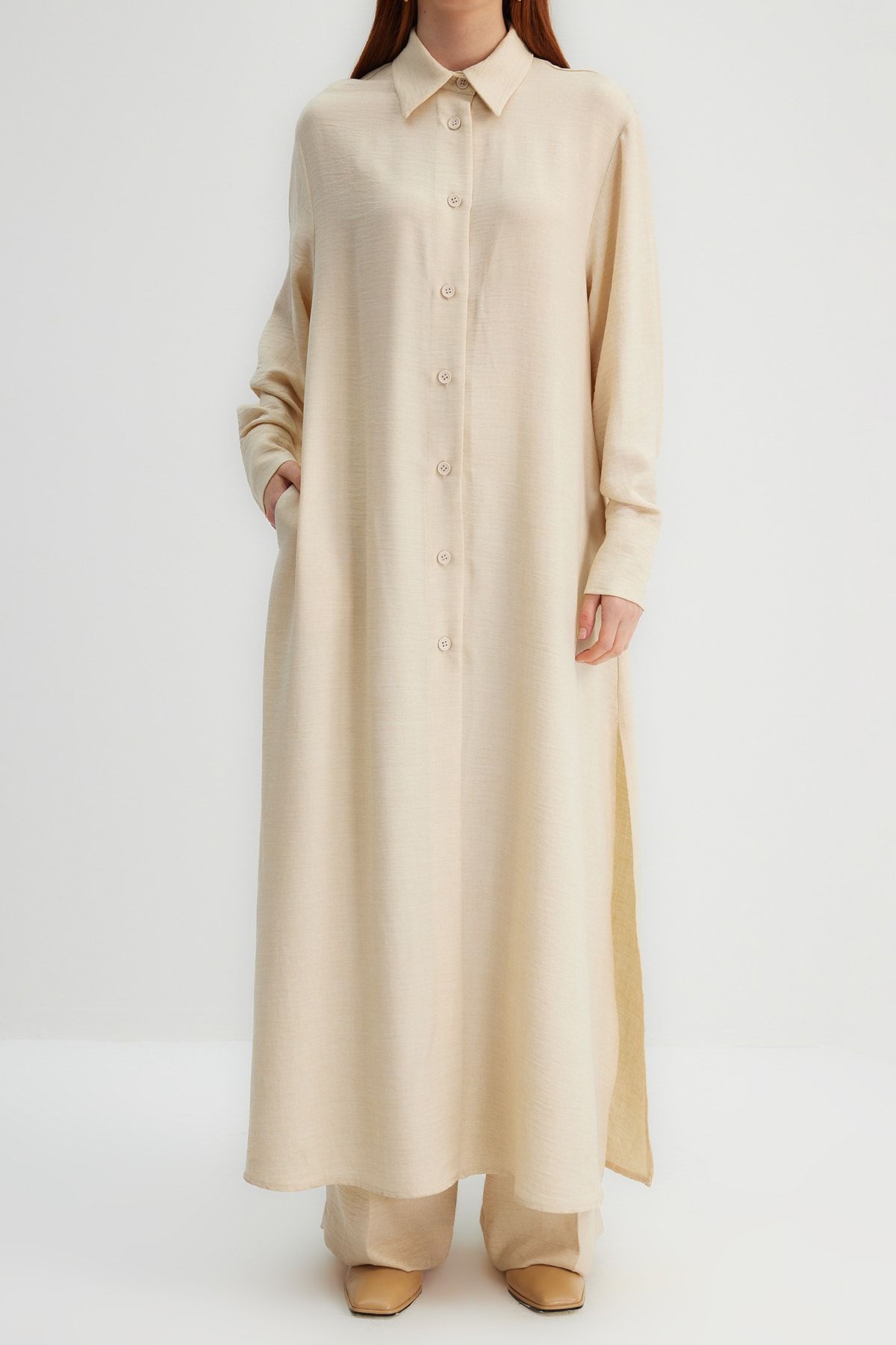 Trendyol Modest-X Kevser Sarıoglu bézs hosszú szőtt ing oldalsó hasított zsebbel TCLSS23TG00000 5