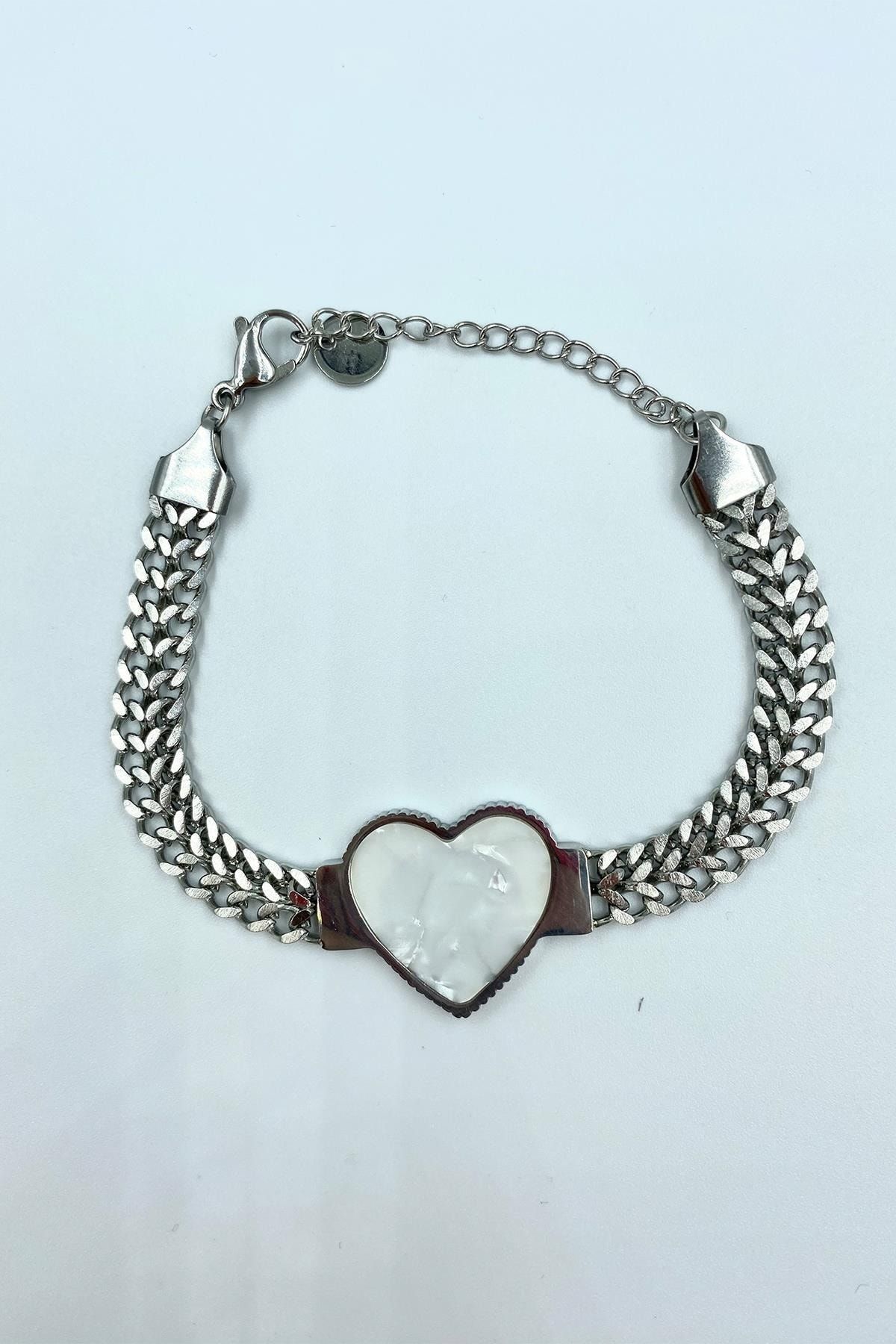 Teenage online bracelet trend