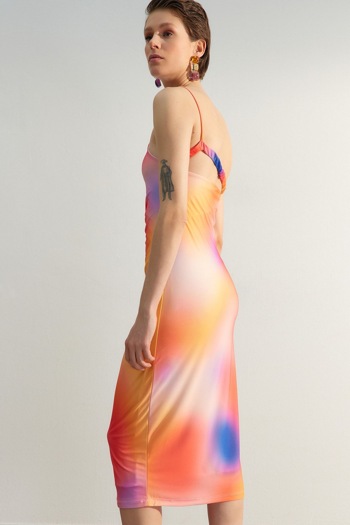 Trendyol Collection-Rochie tricotată midi, ajustabilă, multicoloră, ediție limitată TWOSS23EL01577 3