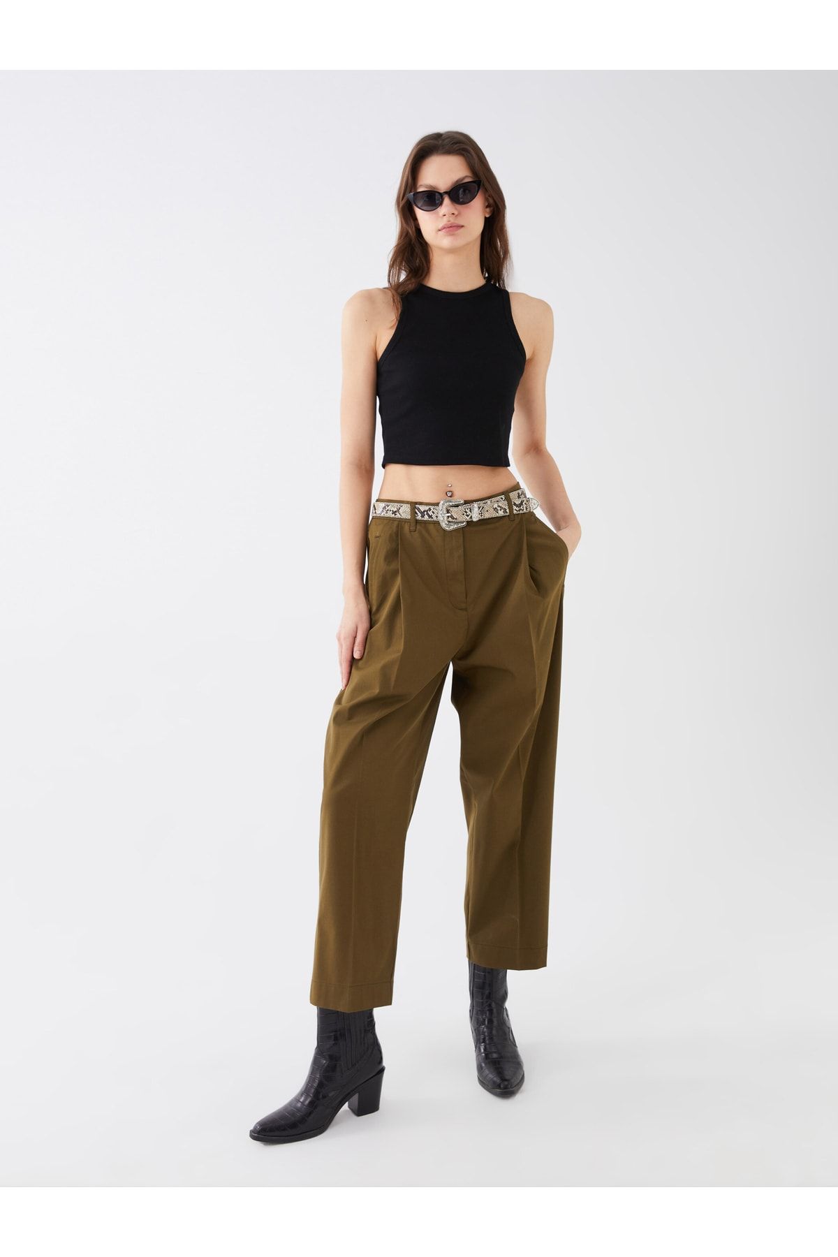 LC Waikiki Hose Khaki Zigarettenschnitt