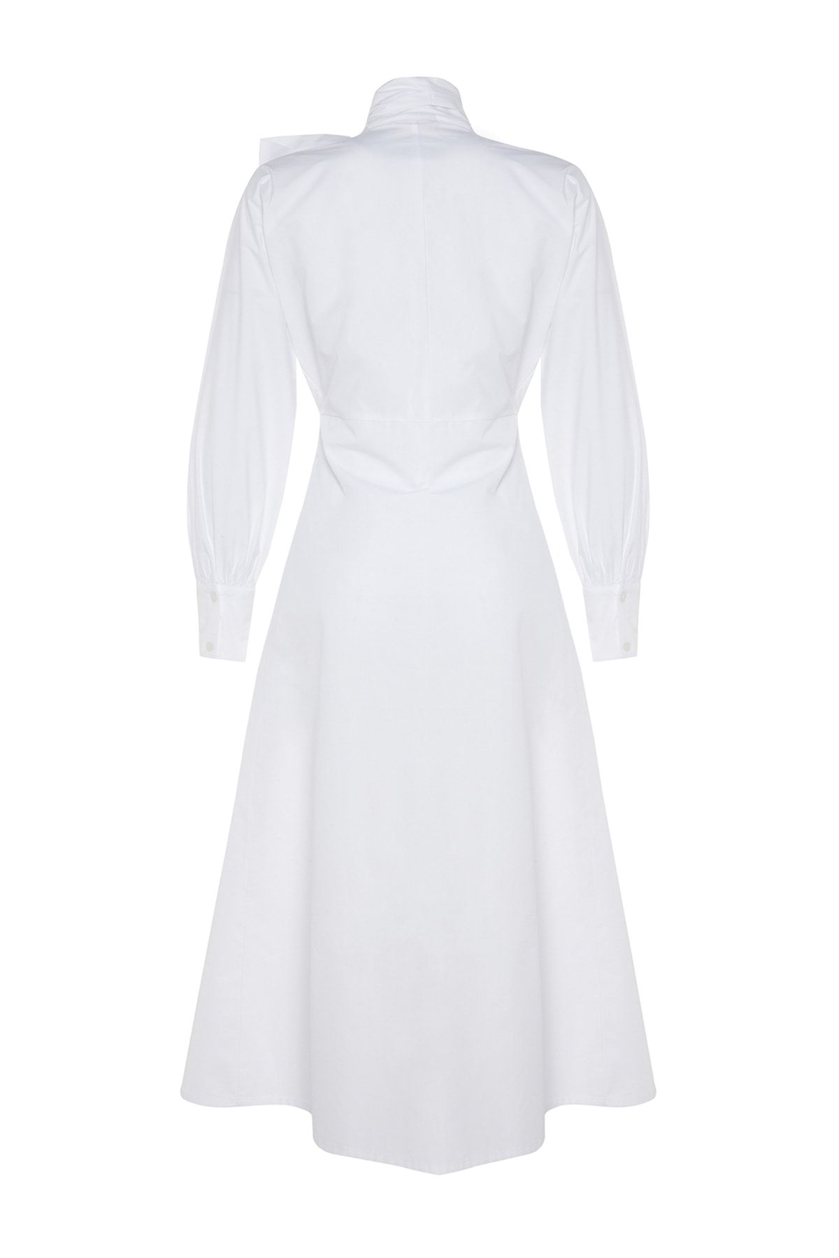 Trendyol Modest-X Kevser Sarıoglu Bílé tkané šaty ze 100% bavlny s popelínem se širokým páskem TCLSS23DB00009 8